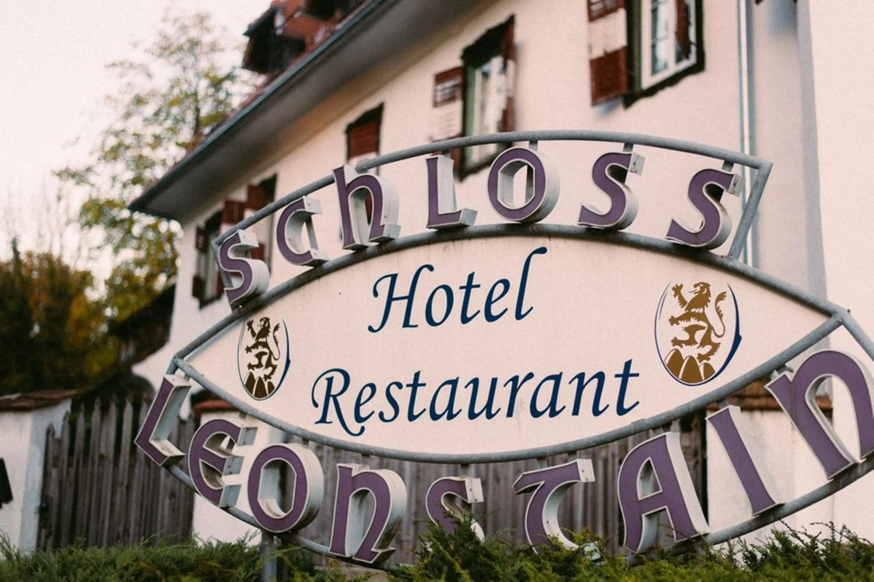 Logo/Certificate/Sign in Hotel Schloss Leonstain