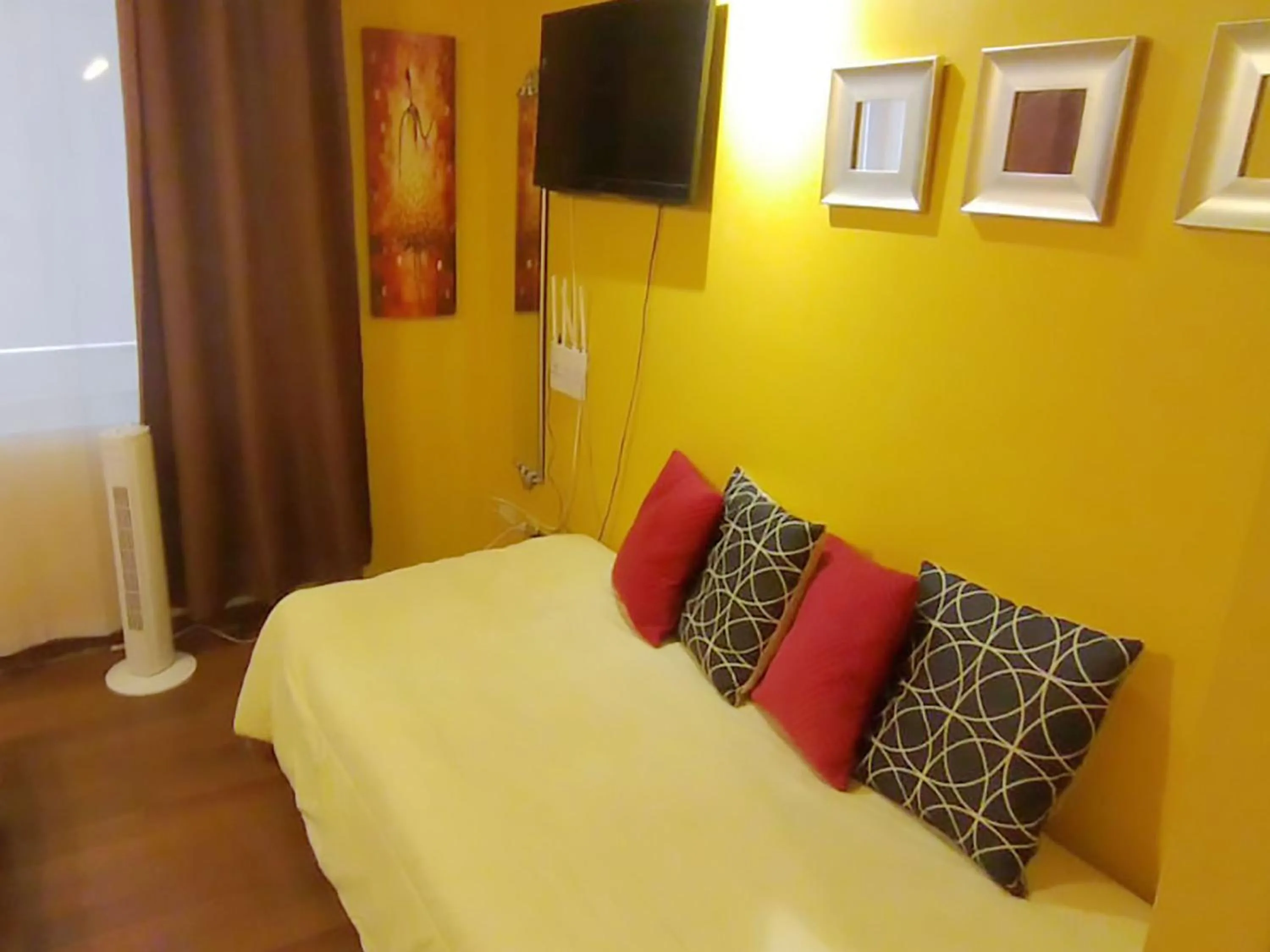 Communal lounge/ TV room, Bed in VIP Apartments Chile