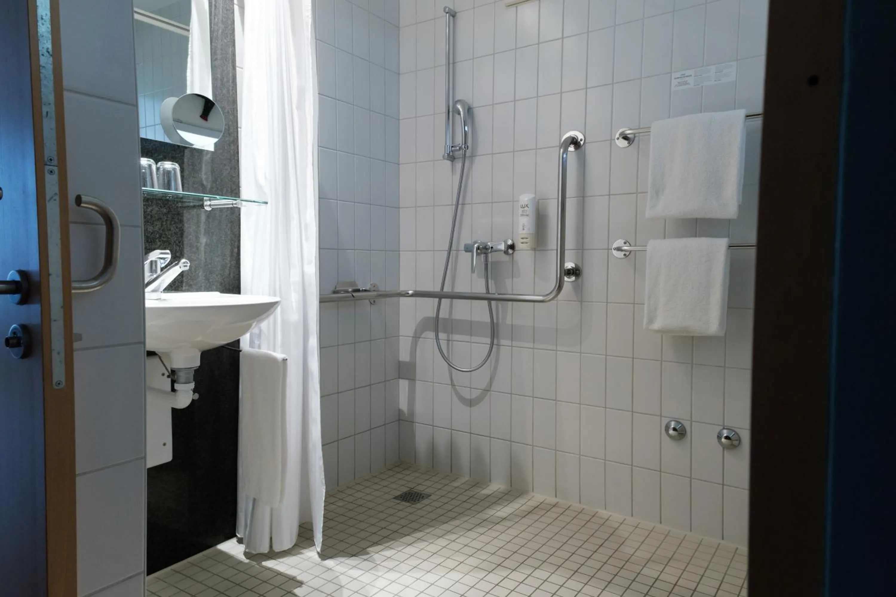 Shower in Hotel Sempachersee