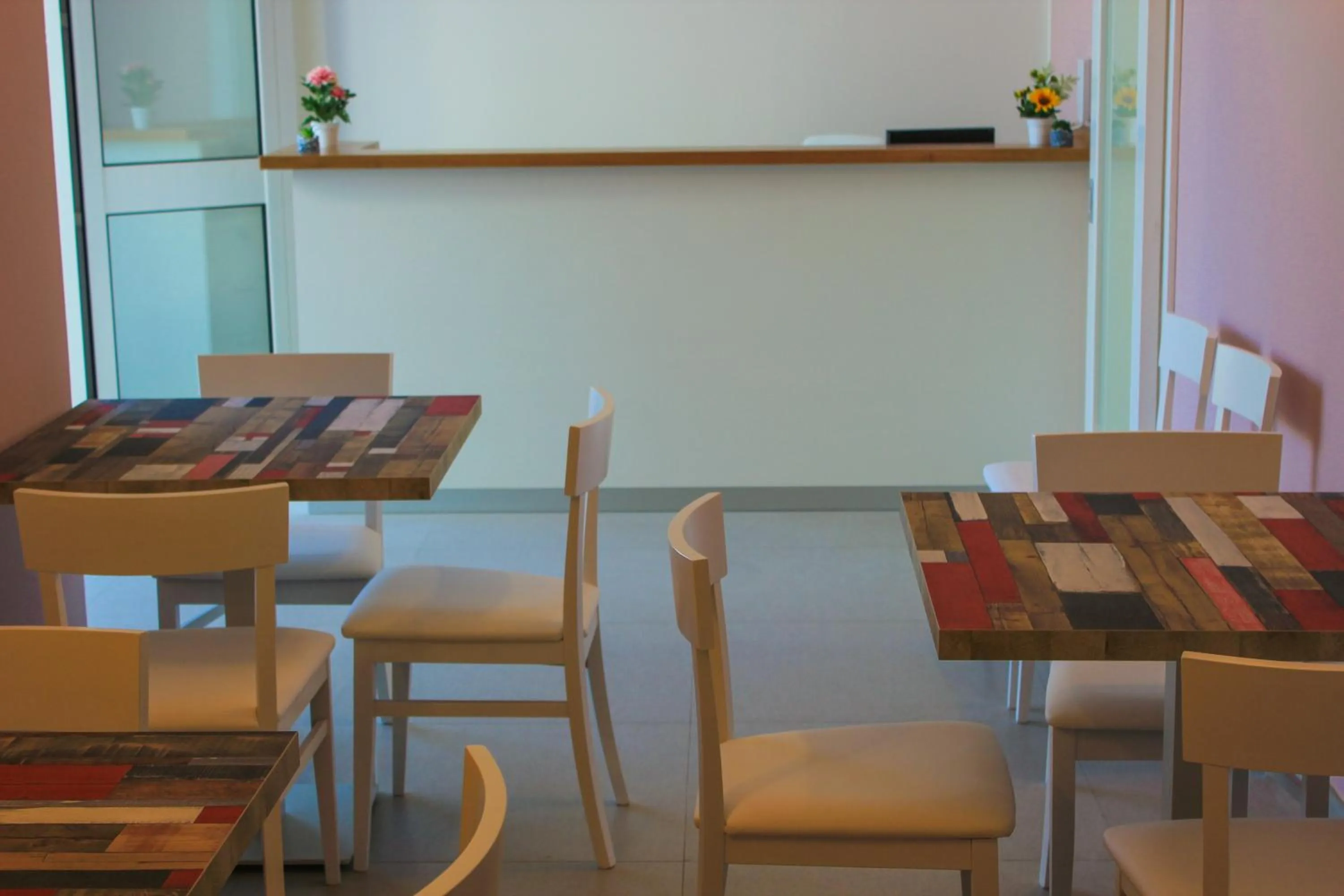 Restaurant/places to eat in Armonia Galeta