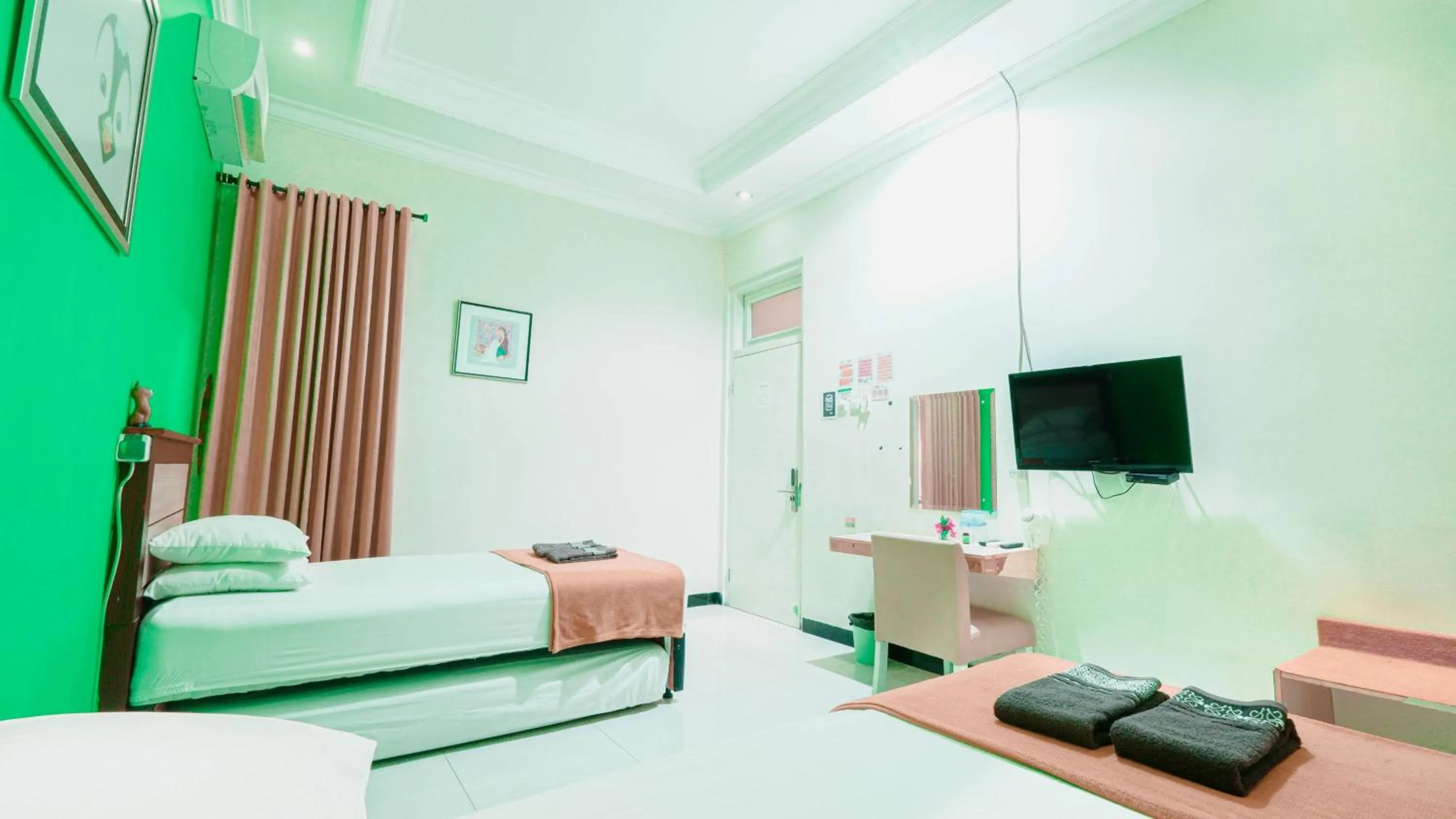 Cabin Hotel Sutomo