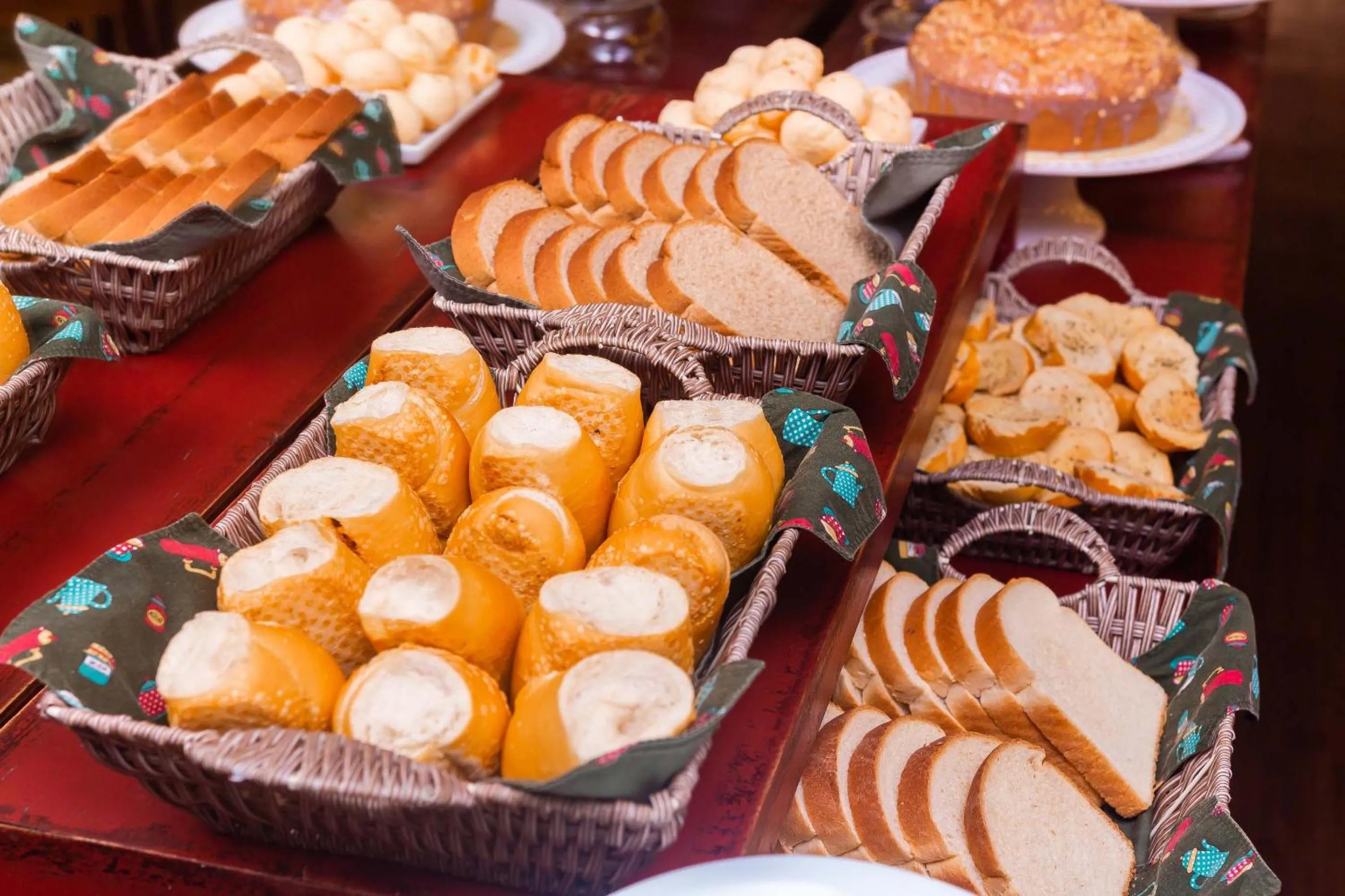 Food and drinks in Kennedy Executive Hotel