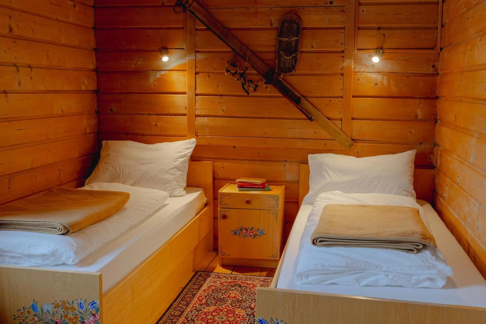 Bed in Gjaid-Alm 1739m am Dachstein-Only Accessible by Cable Car