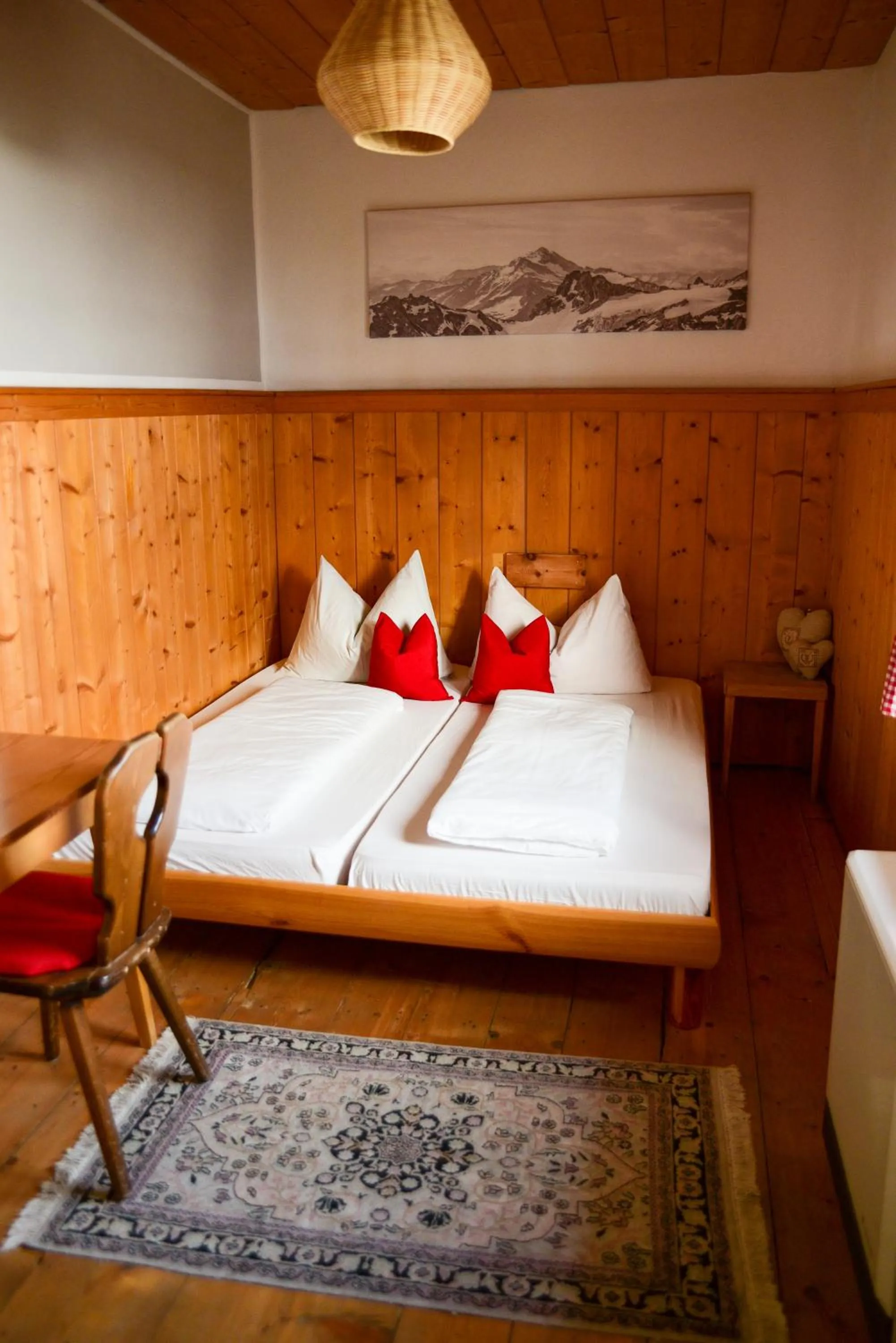 Bed in Gjaid-Alm 1739m am Dachstein-Only Accessible by Cable Car
