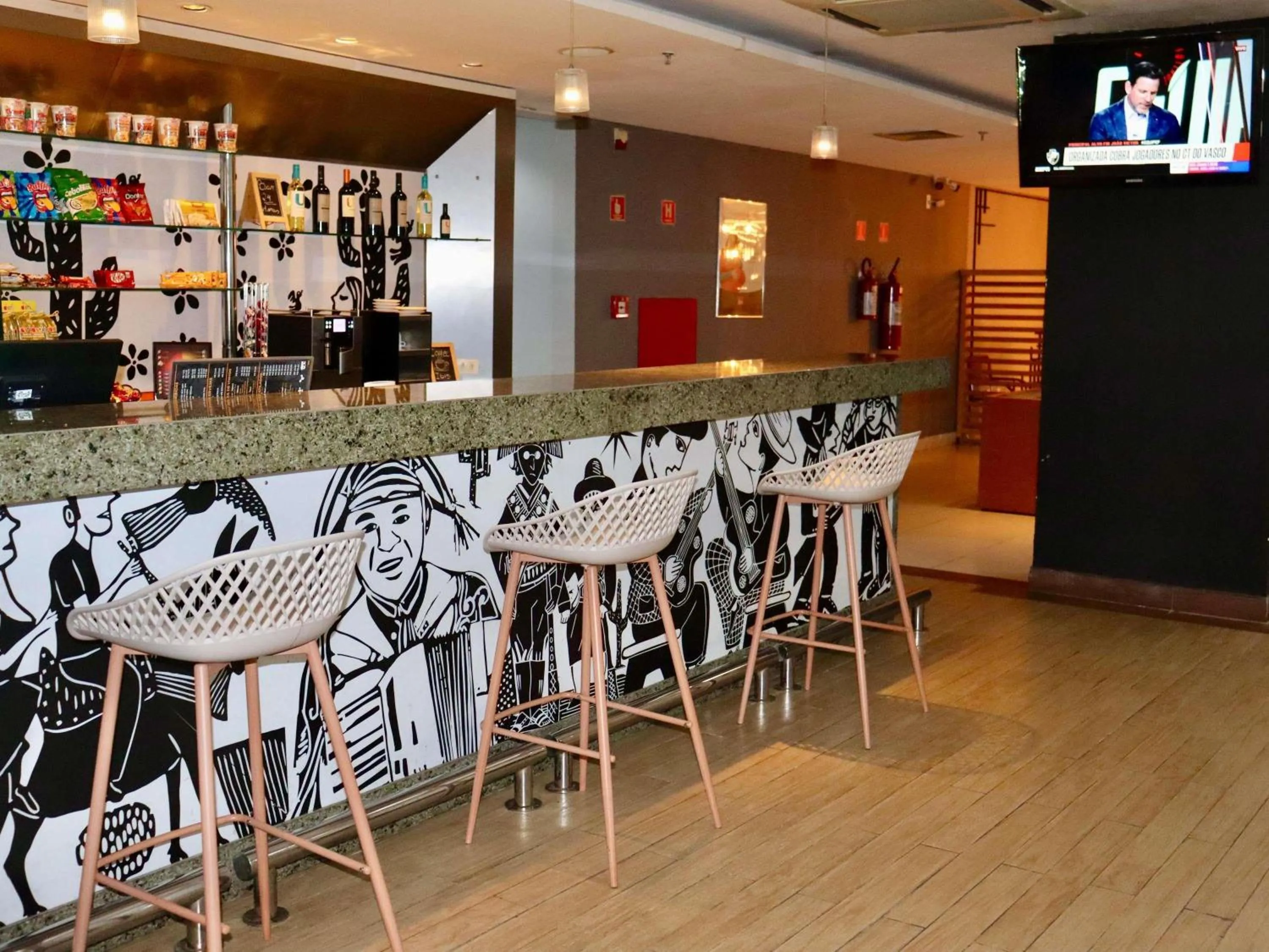 Lounge or bar in Ibis Mossoro