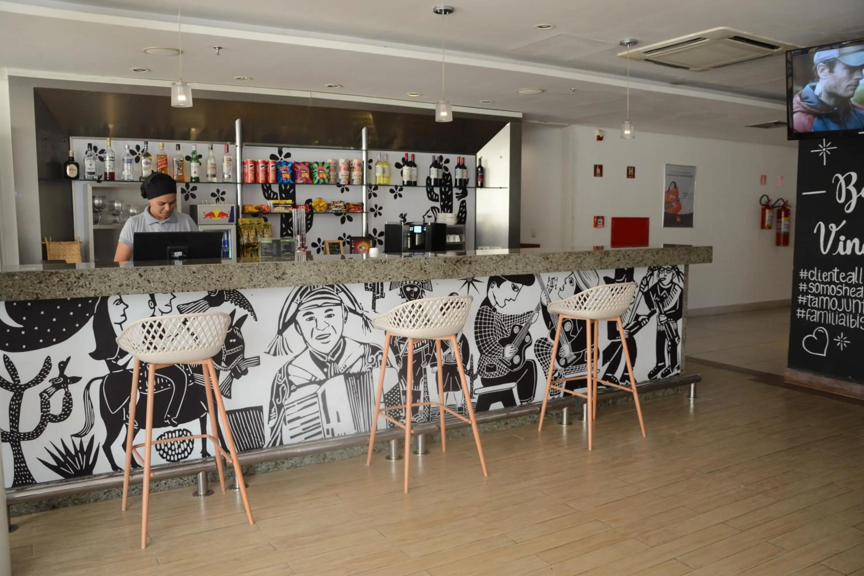 Lounge or bar in Ibis Mossoro