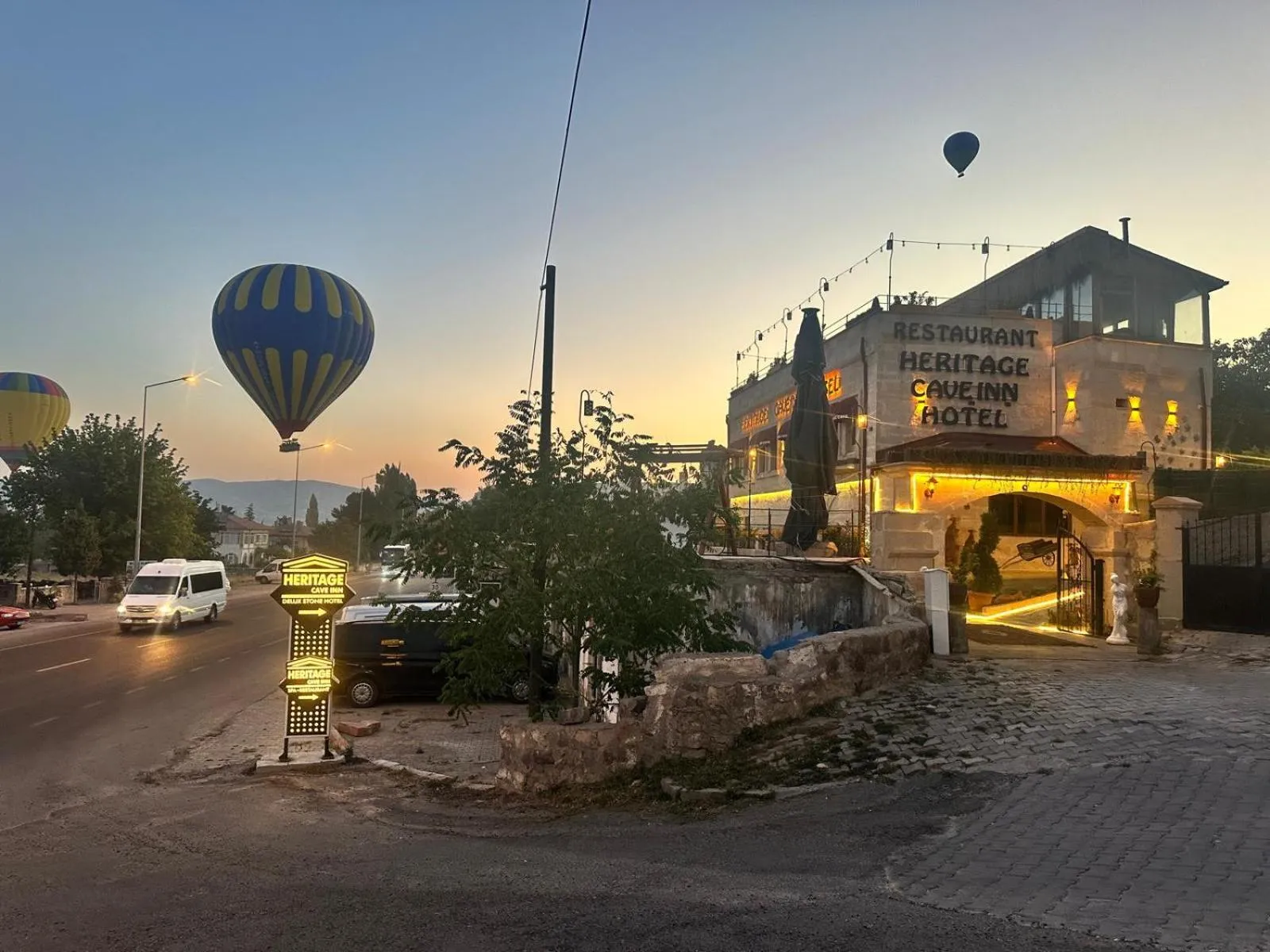Property building in Heritage Cave Inn Hotel