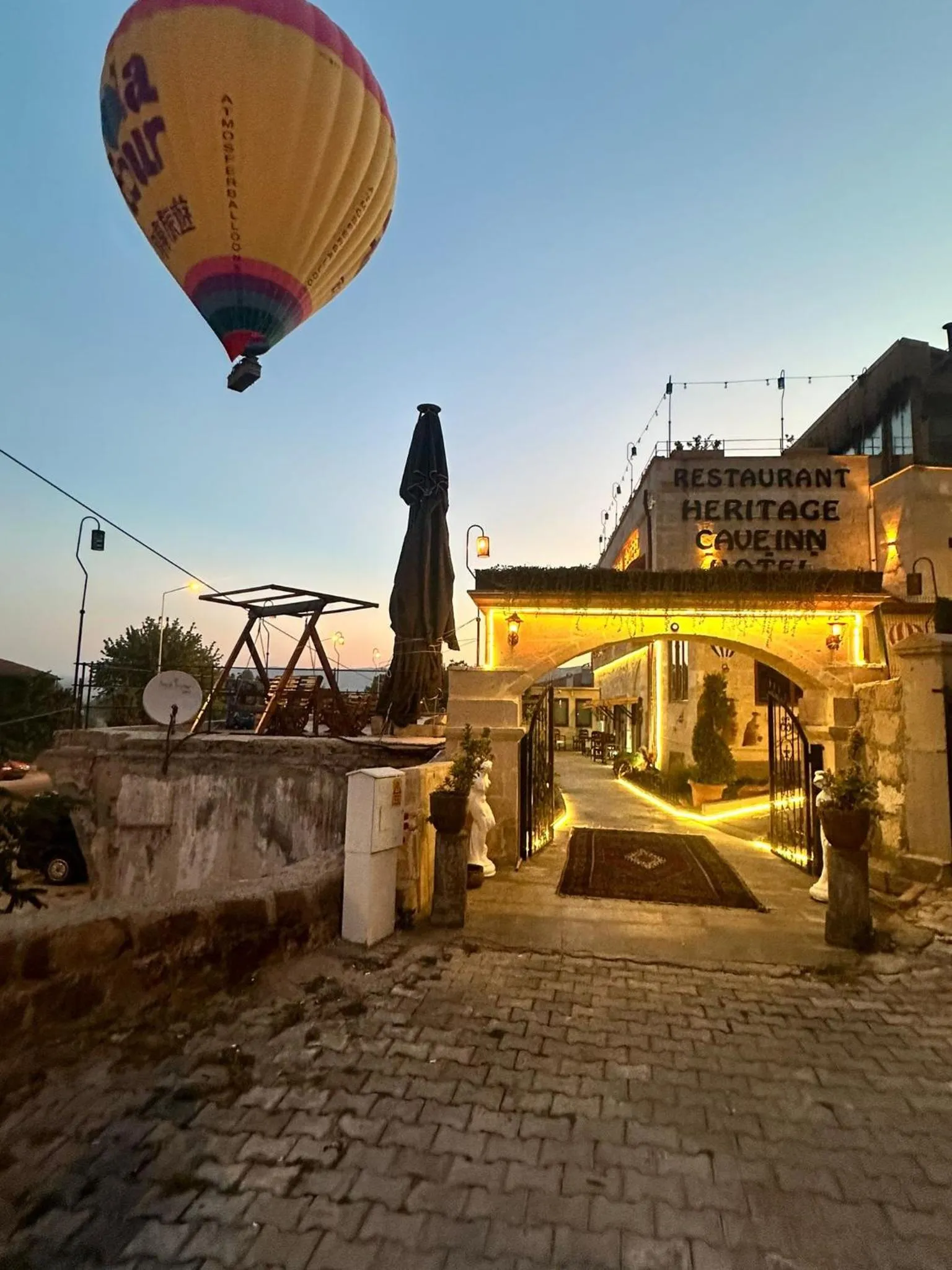 Property building in Heritage Cave Inn Hotel