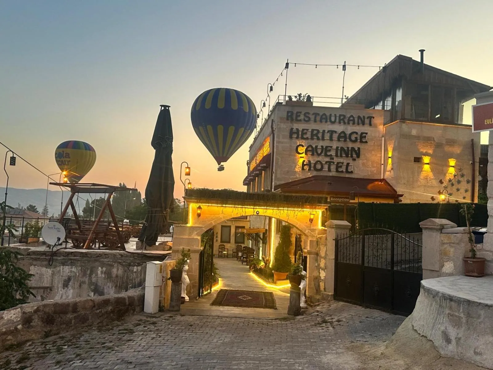Property building in Heritage Cave Inn Hotel
