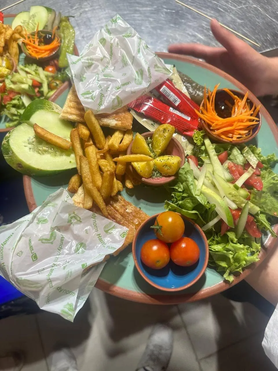 Restaurant/places to eat in Heritage Cave Inn Hotel