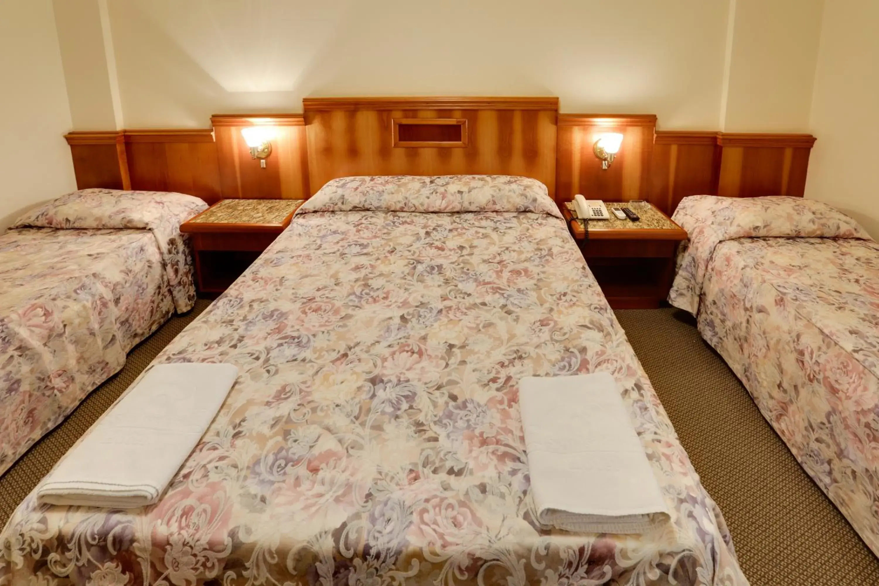 Quadruple Room in Hotel San Isidro Quadruple Room in Hotel San Isidro