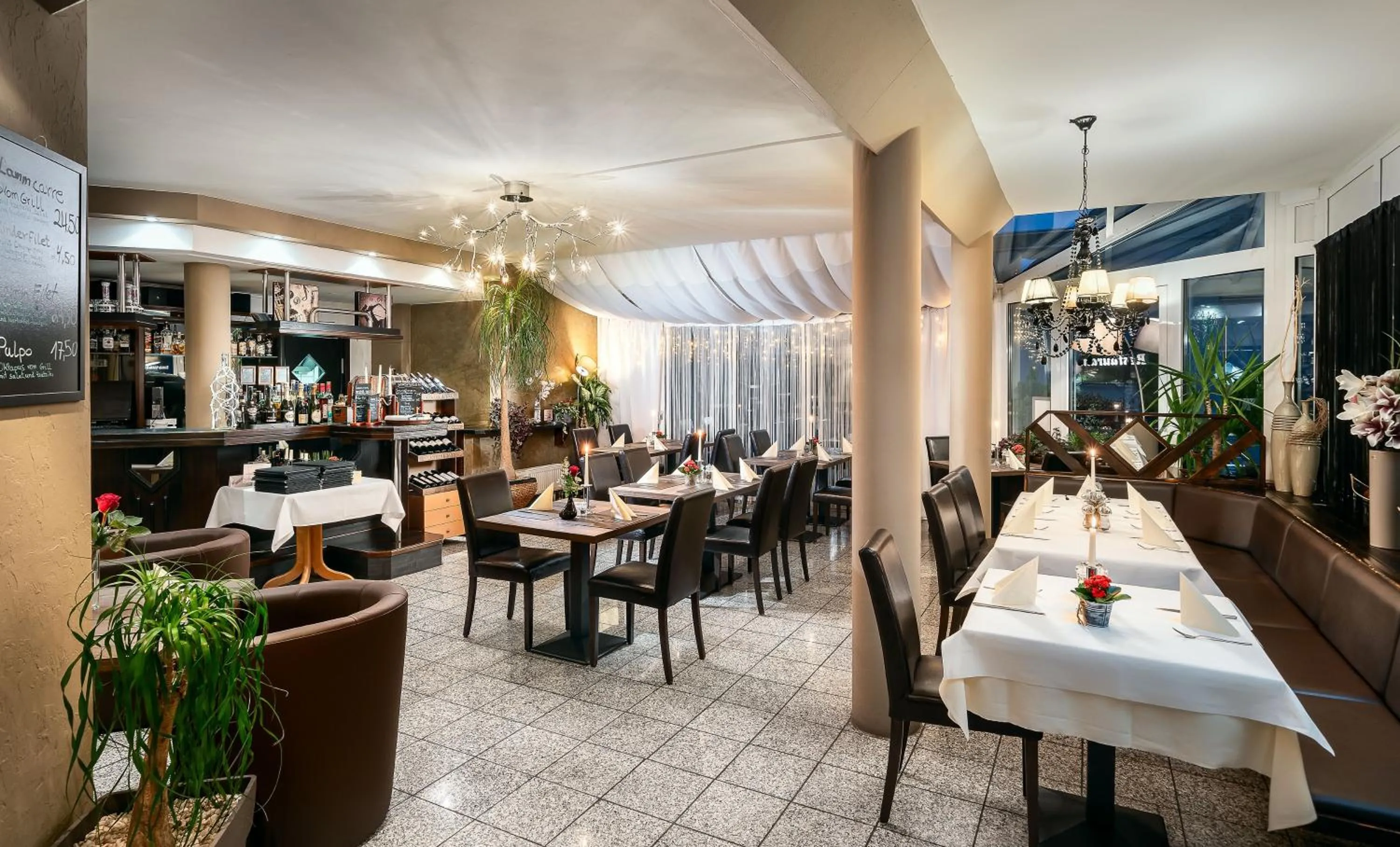 Restaurant/places to eat in Sunibel Inn