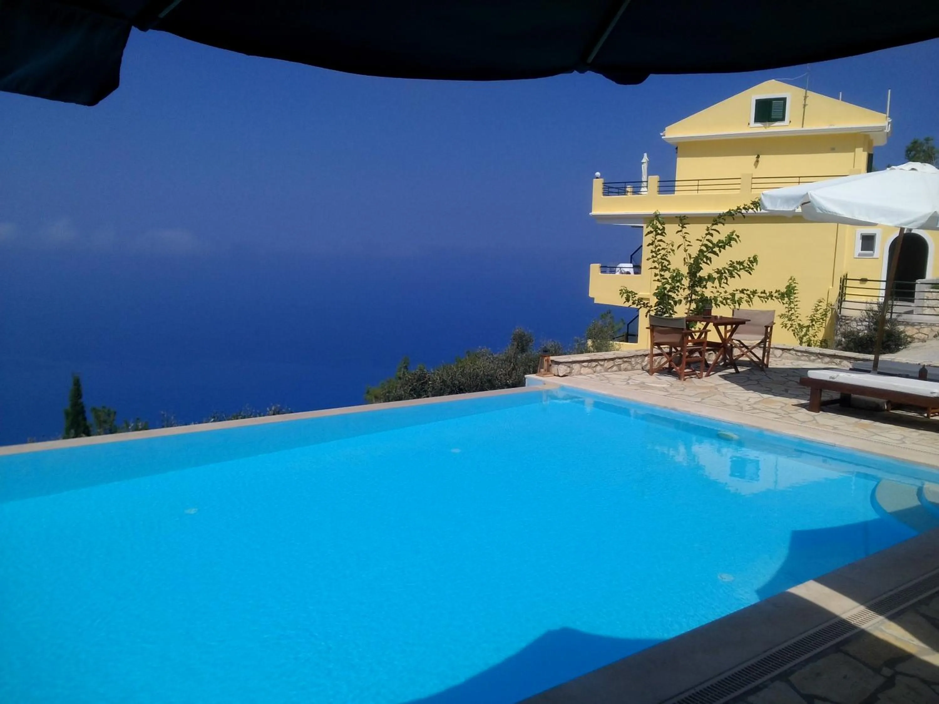 Swimming pool in Fantastico Studios #2