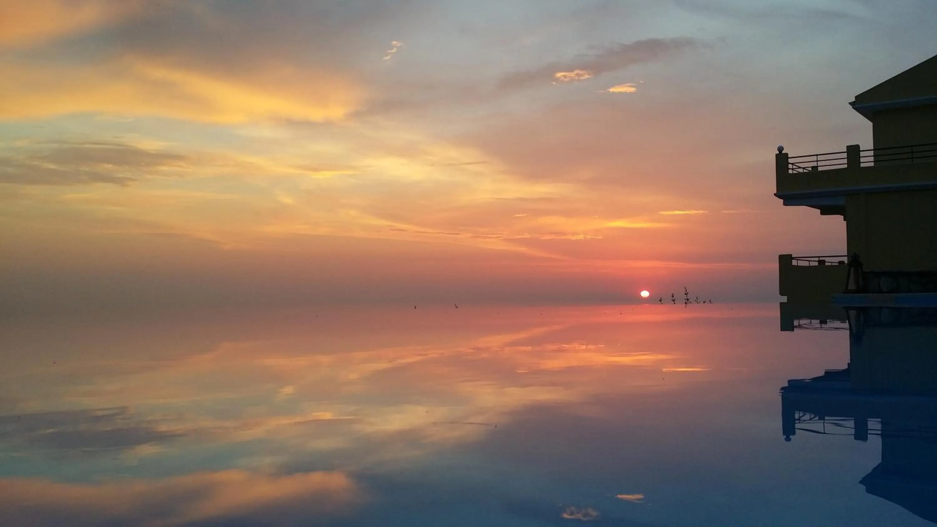 Swimming pool in Fantastico Studios #2