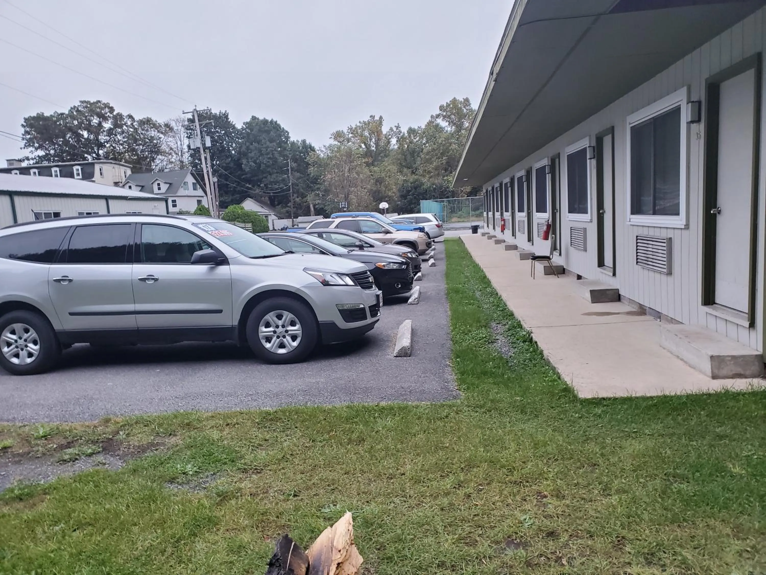 Property building in Glenwood Inn - Stroudsburg