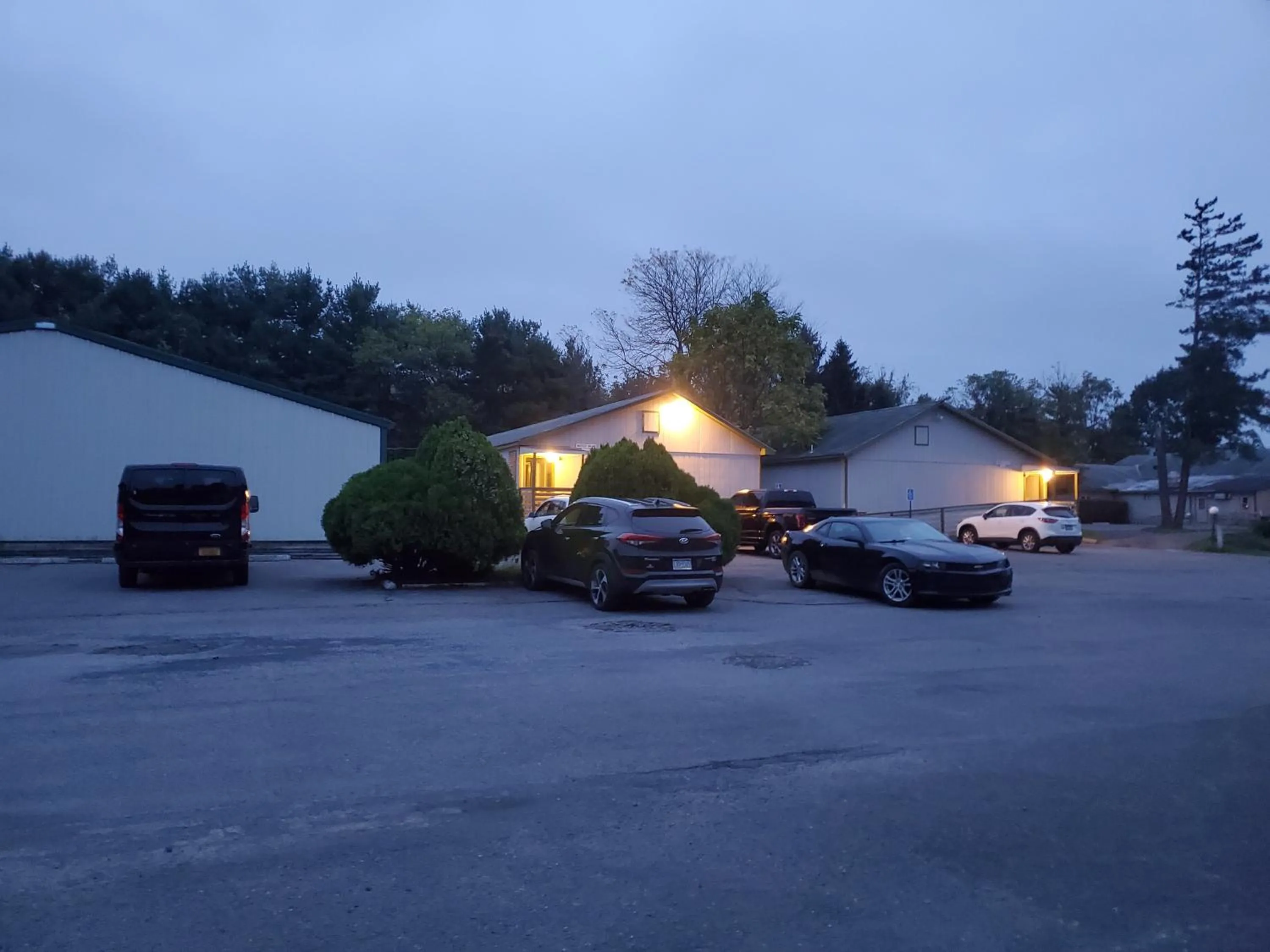 Parking in Glenwood Inn - Stroudsburg