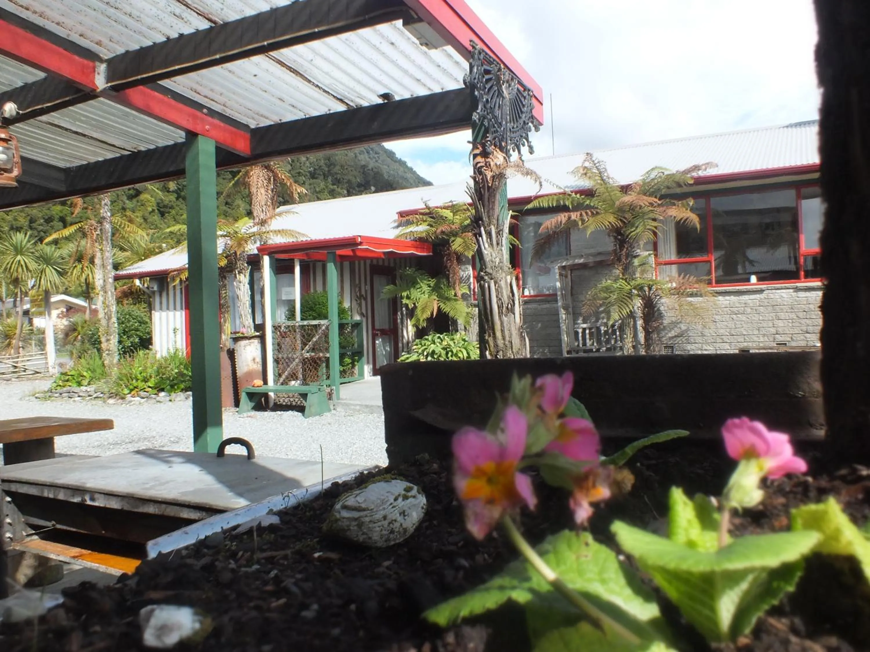 Facade/entrance in Glow Worm Accommodation