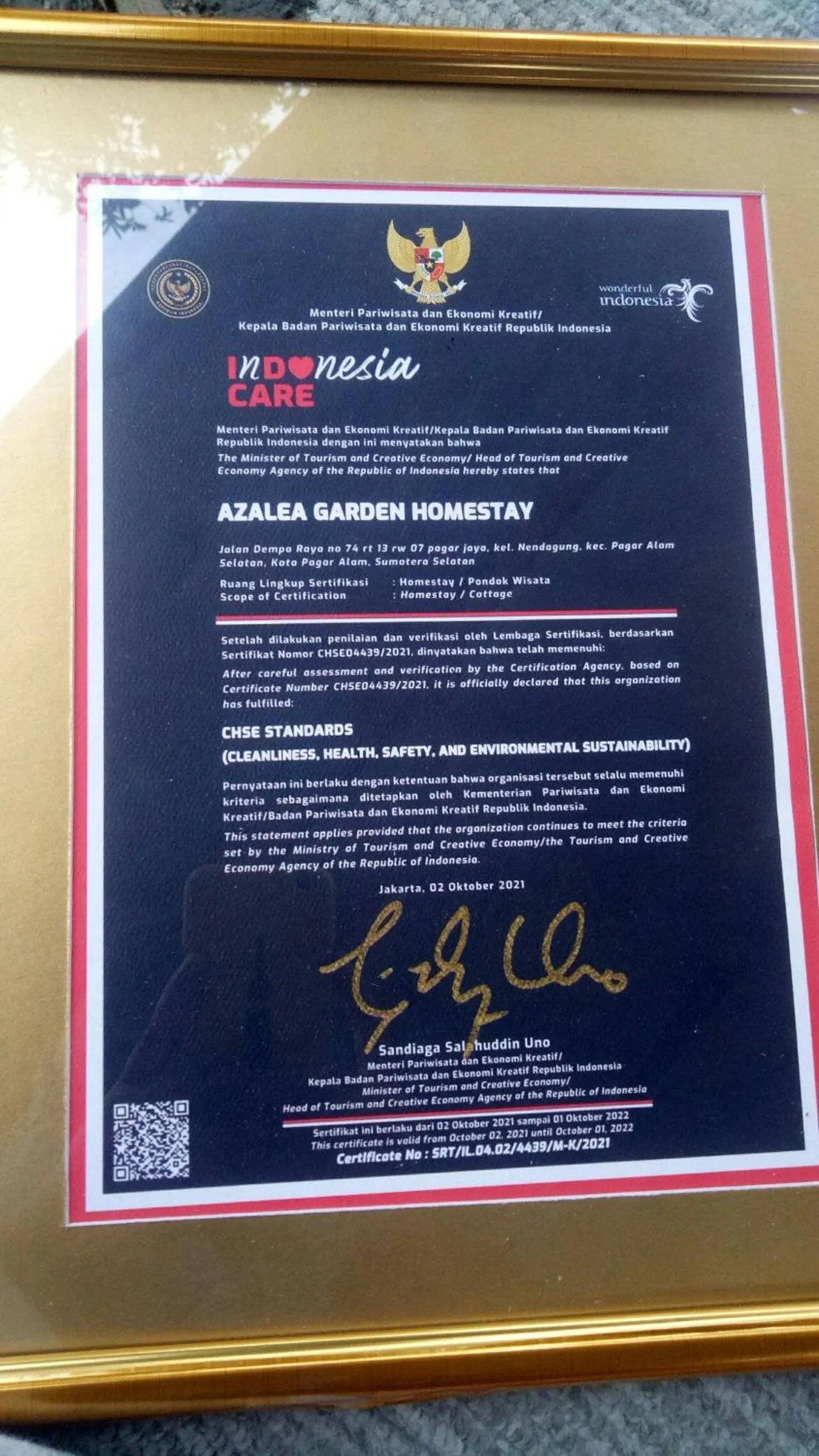 Logo/Certificate/Sign in AZALEA GARDEN HOMESTAY