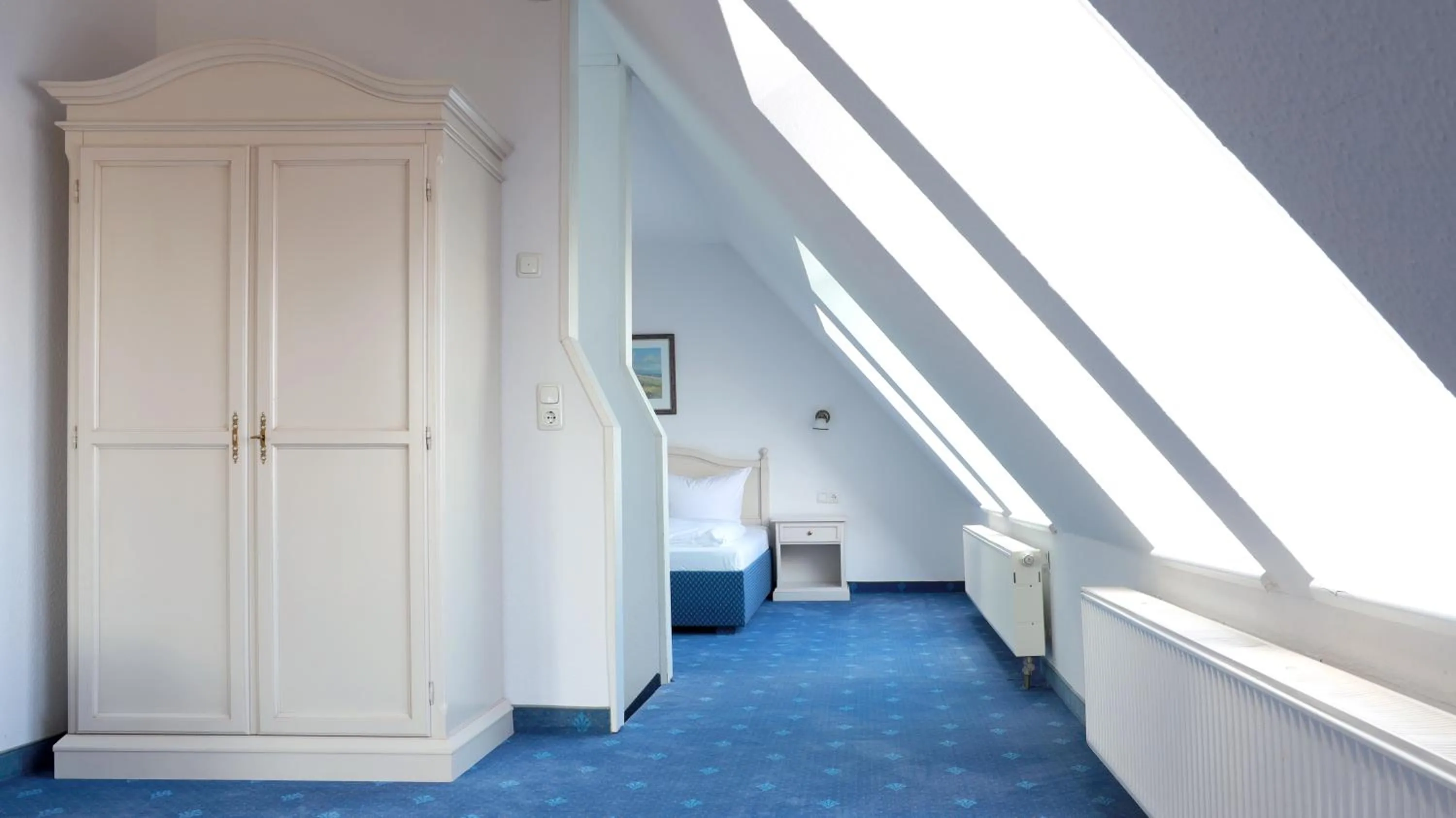 Photo of the whole room in Hotel Am Yachthafen