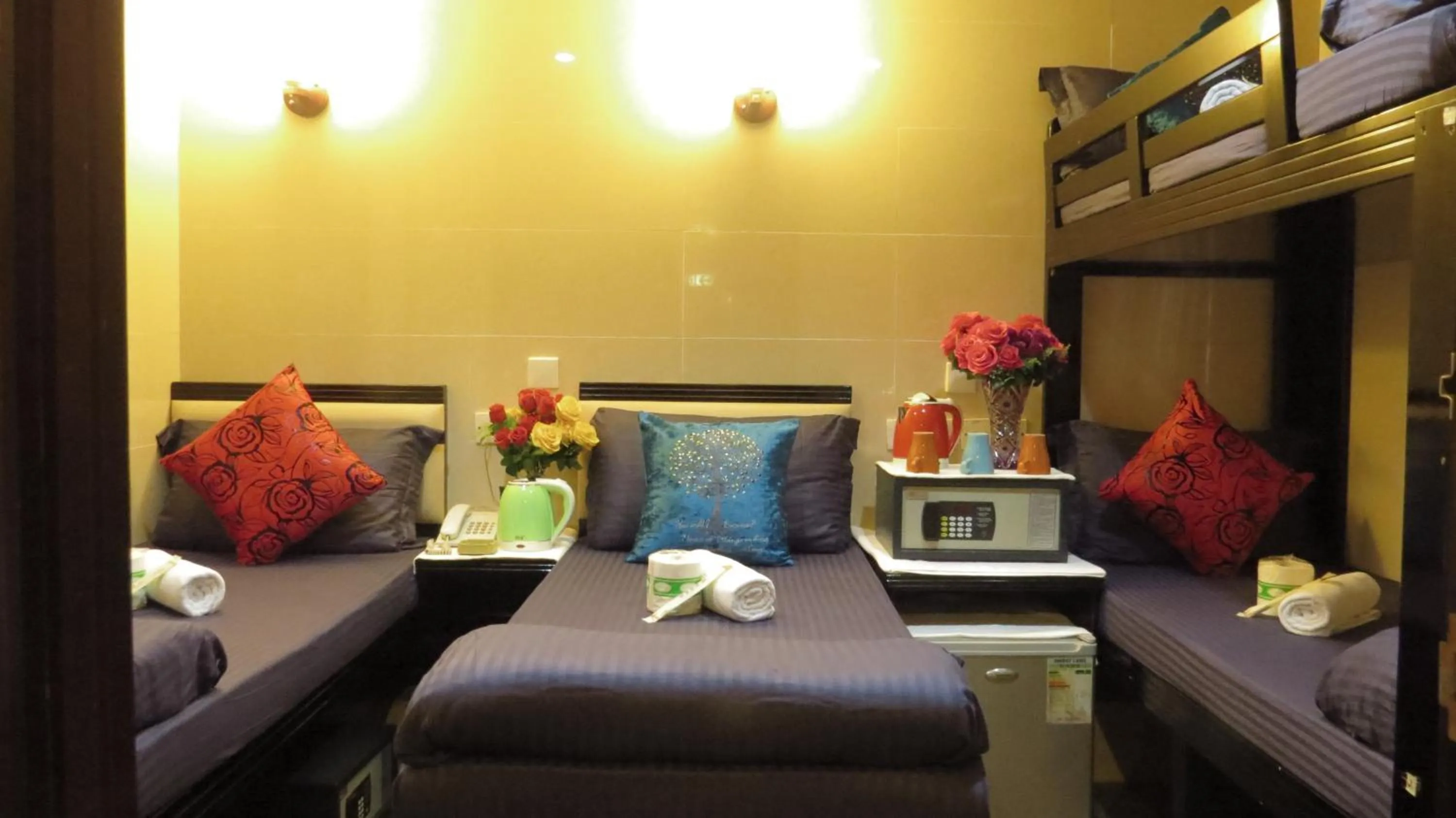 Other, Bed in Manila Hotel -Hostel Block D FLAT D-8 24 HOUR RECEPTION