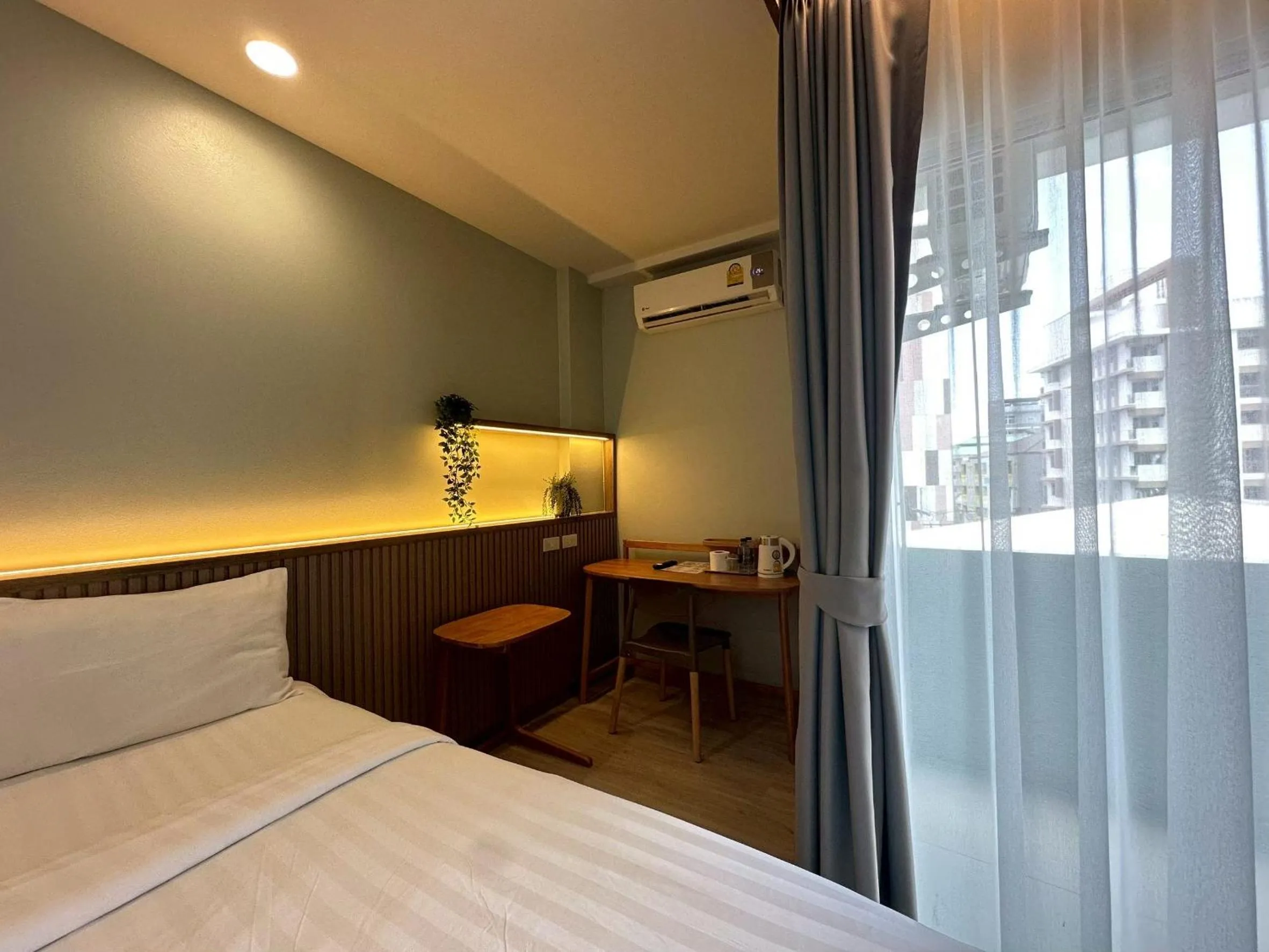 Bedroom, Bed in บันดารี่ ริชชี่ (Bhundaree Richy)