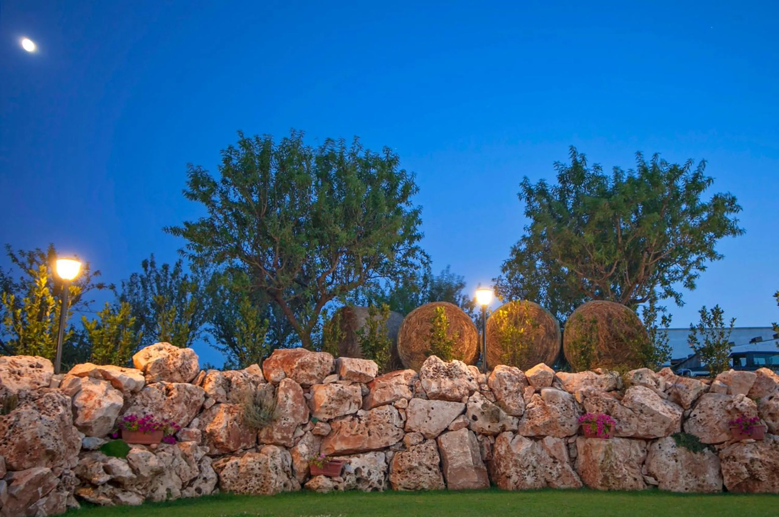 Decorative detail in Coppola di Seta