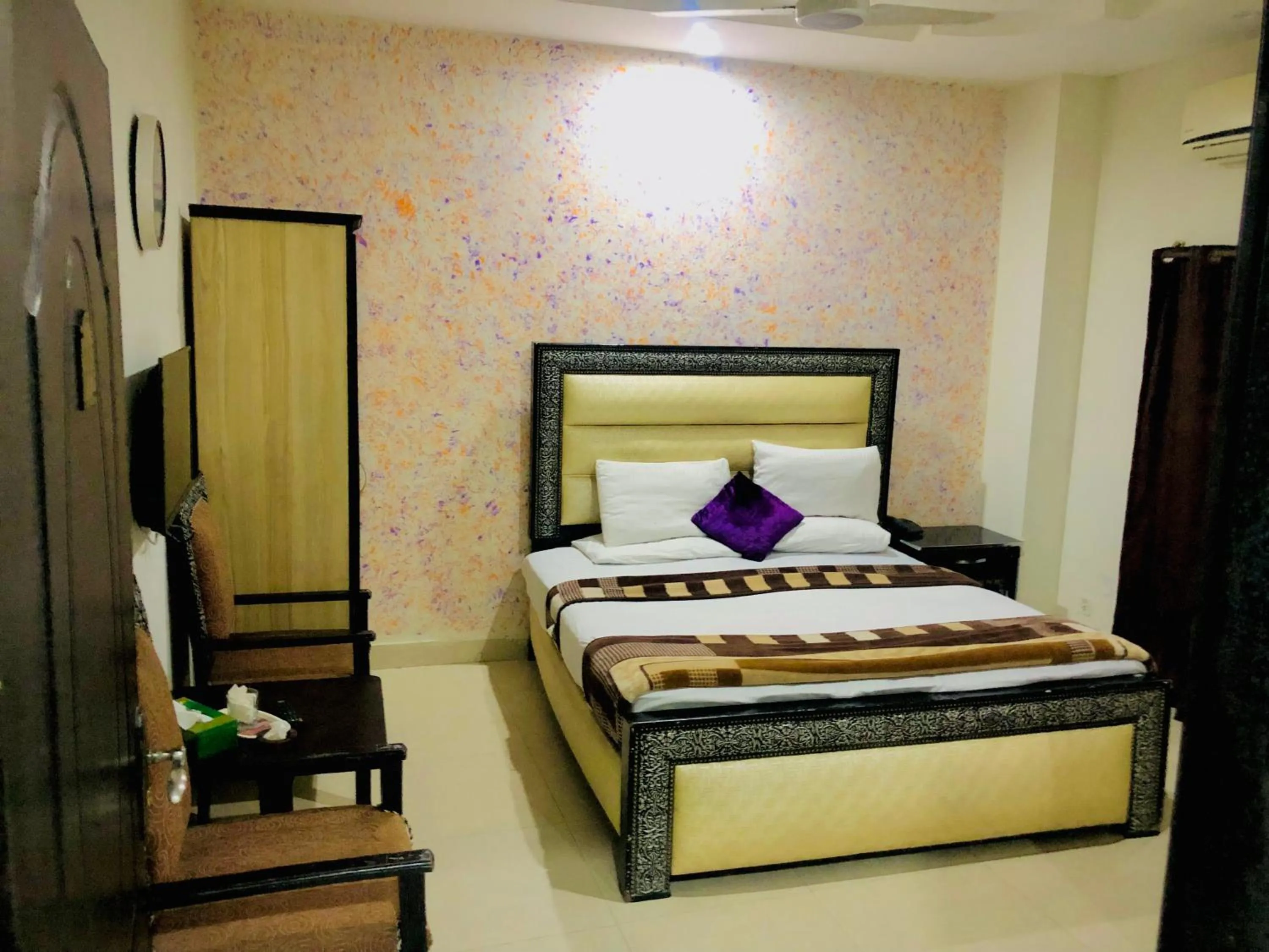 Photo of the whole room, Bed in Hotel Tulip Inn