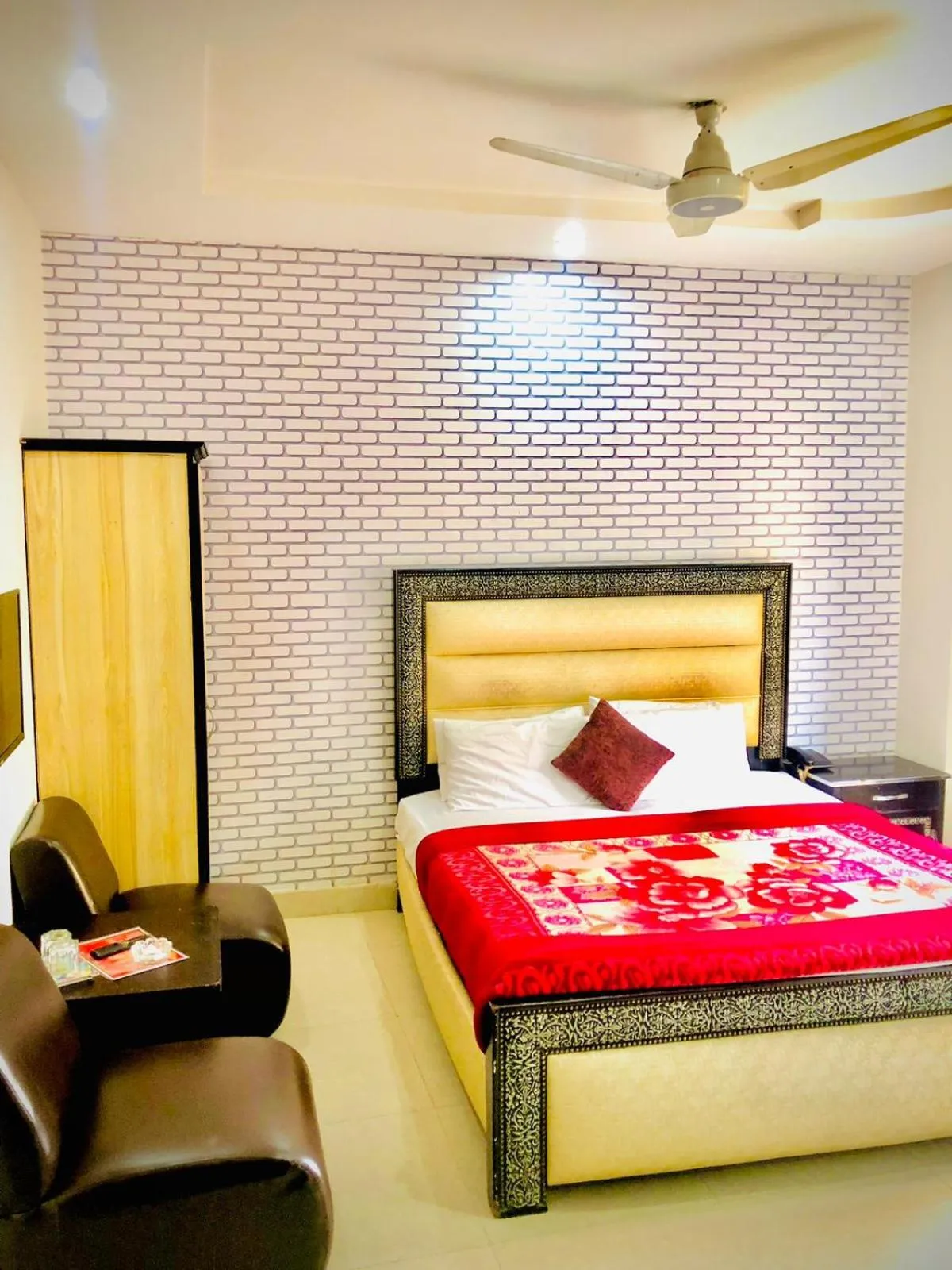 Photo of the whole room, Bed in Hotel Tulip Inn