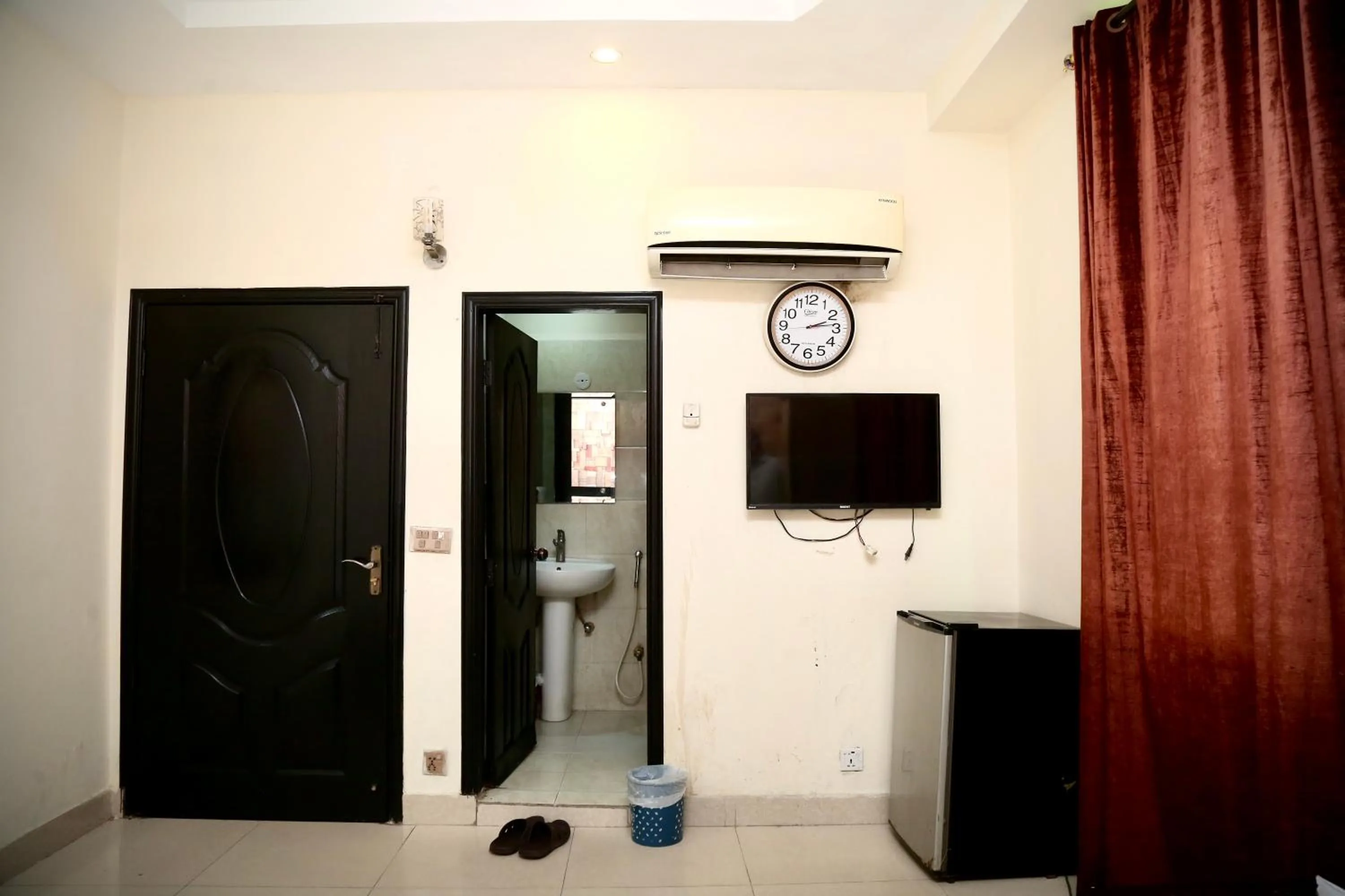 TV and multimedia in Hotel Tulip Inn