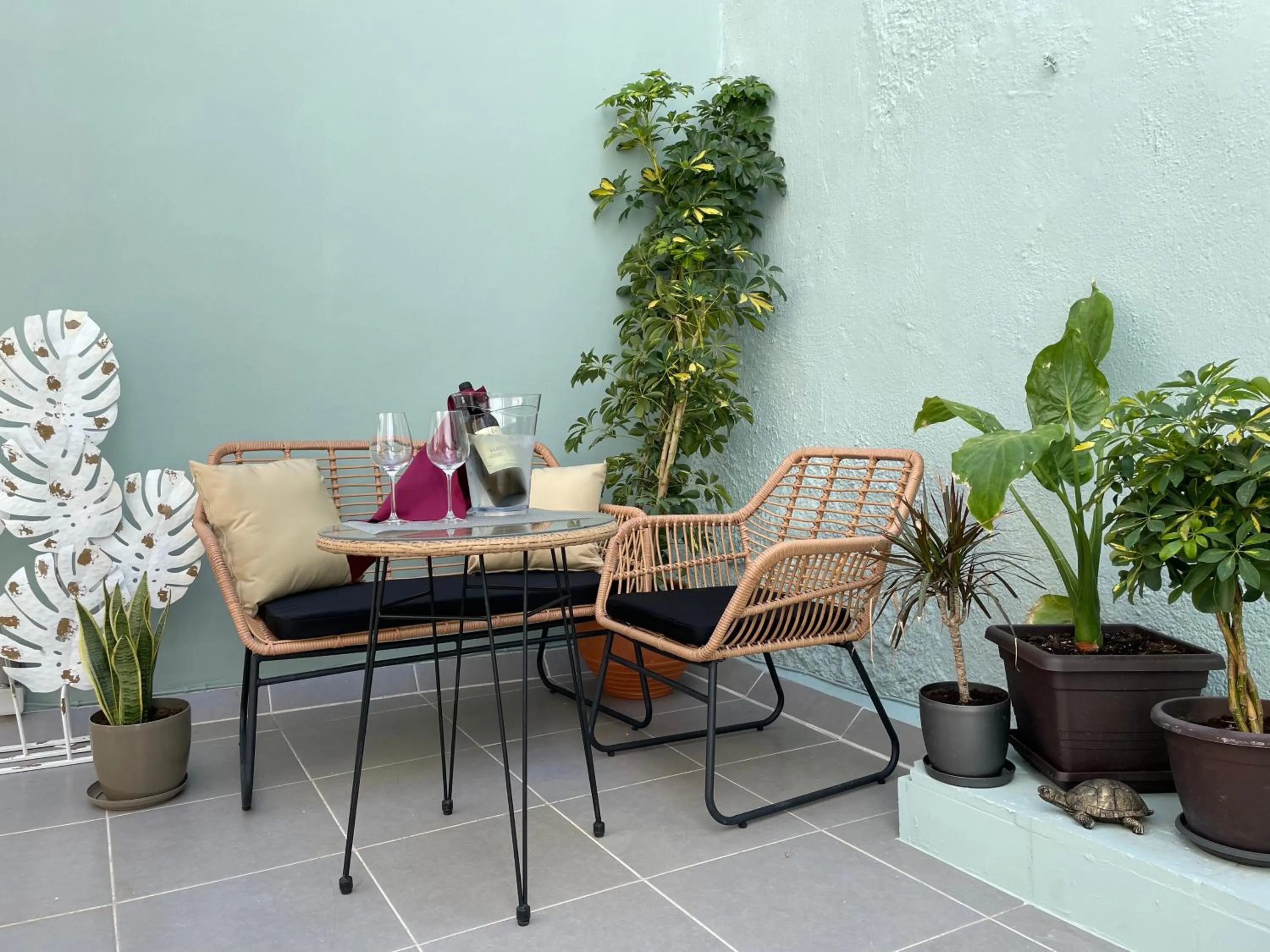 Garden in Melenia Suites