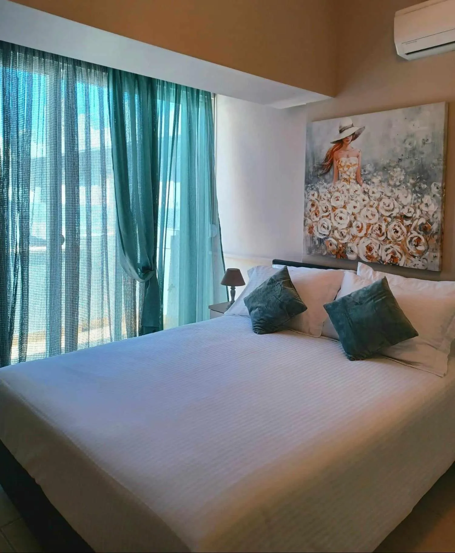 Melenia Suites