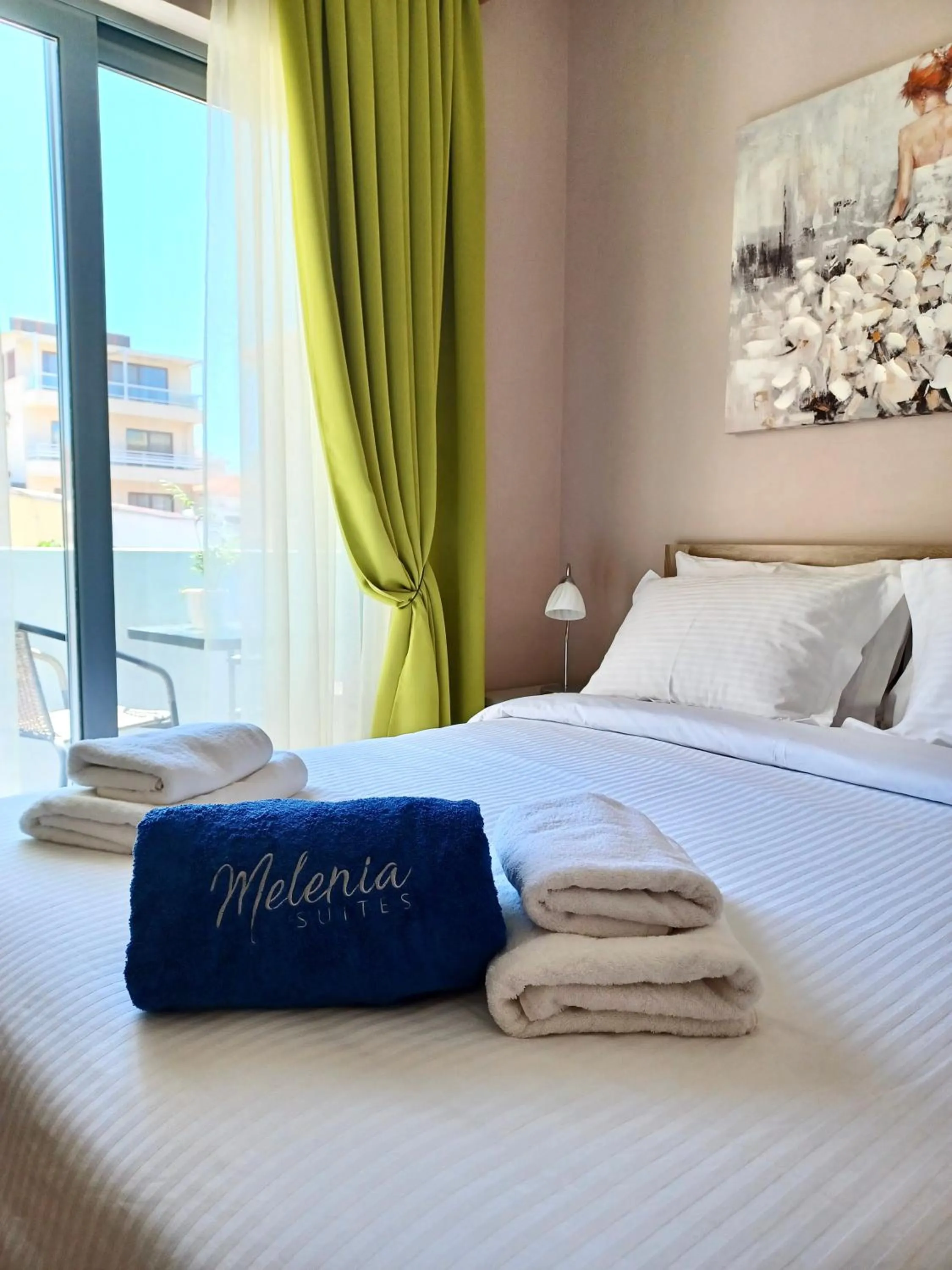 Melenia Suites