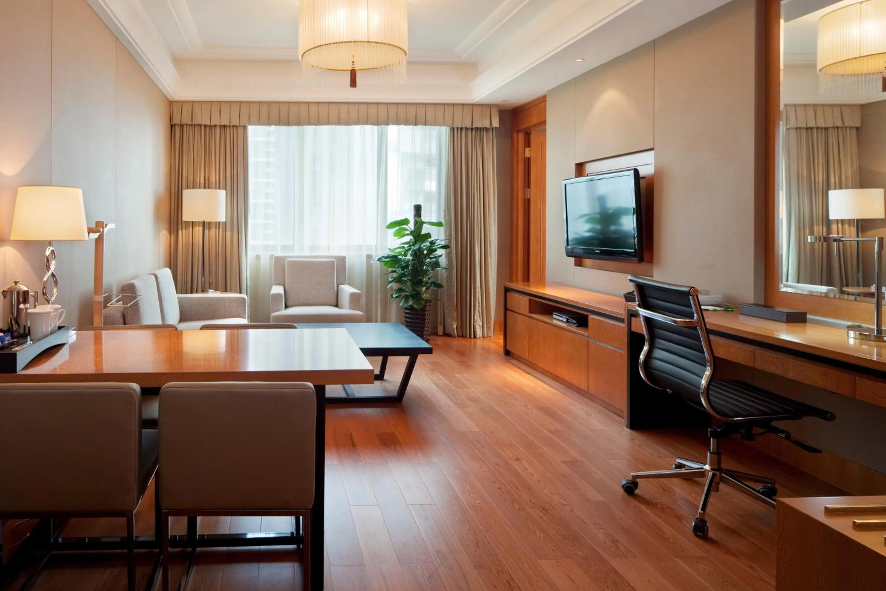 Bedroom in Holiday Inn Hangzhou CBD by IHG