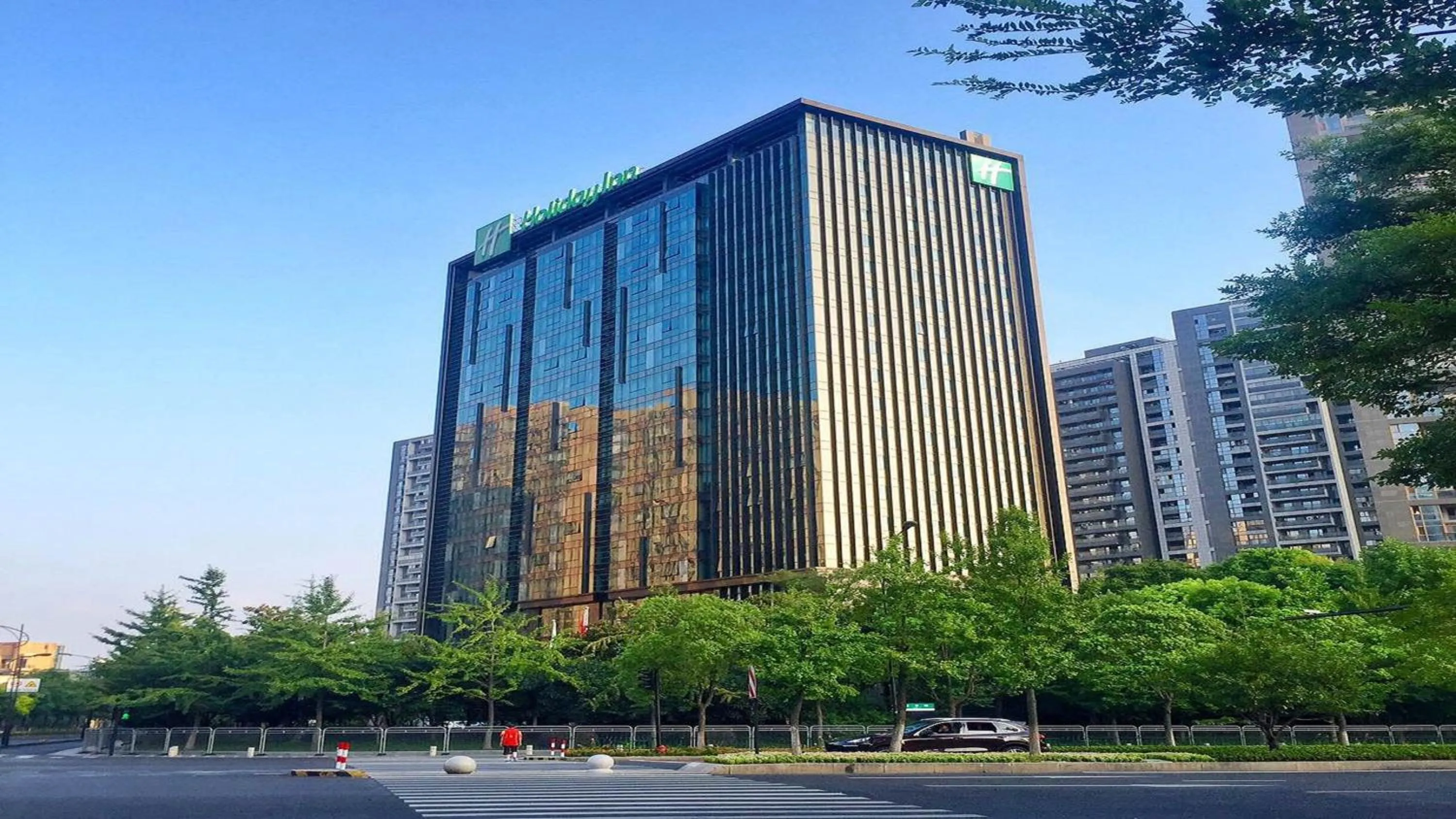 Property building in Holiday Inn Hangzhou CBD by IHG