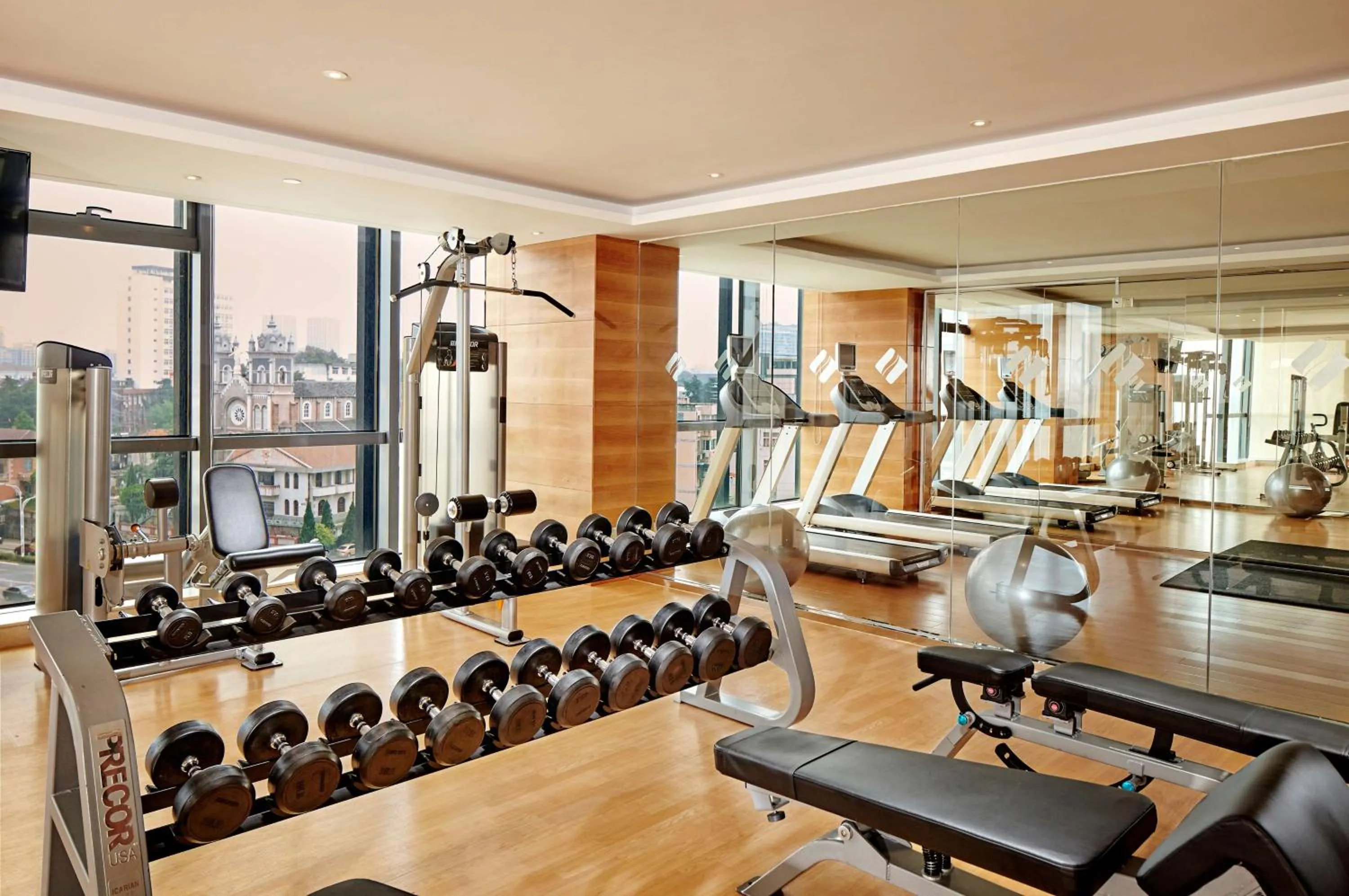 Fitness centre/facilities in DoubleTree by Hilton Wuhu
