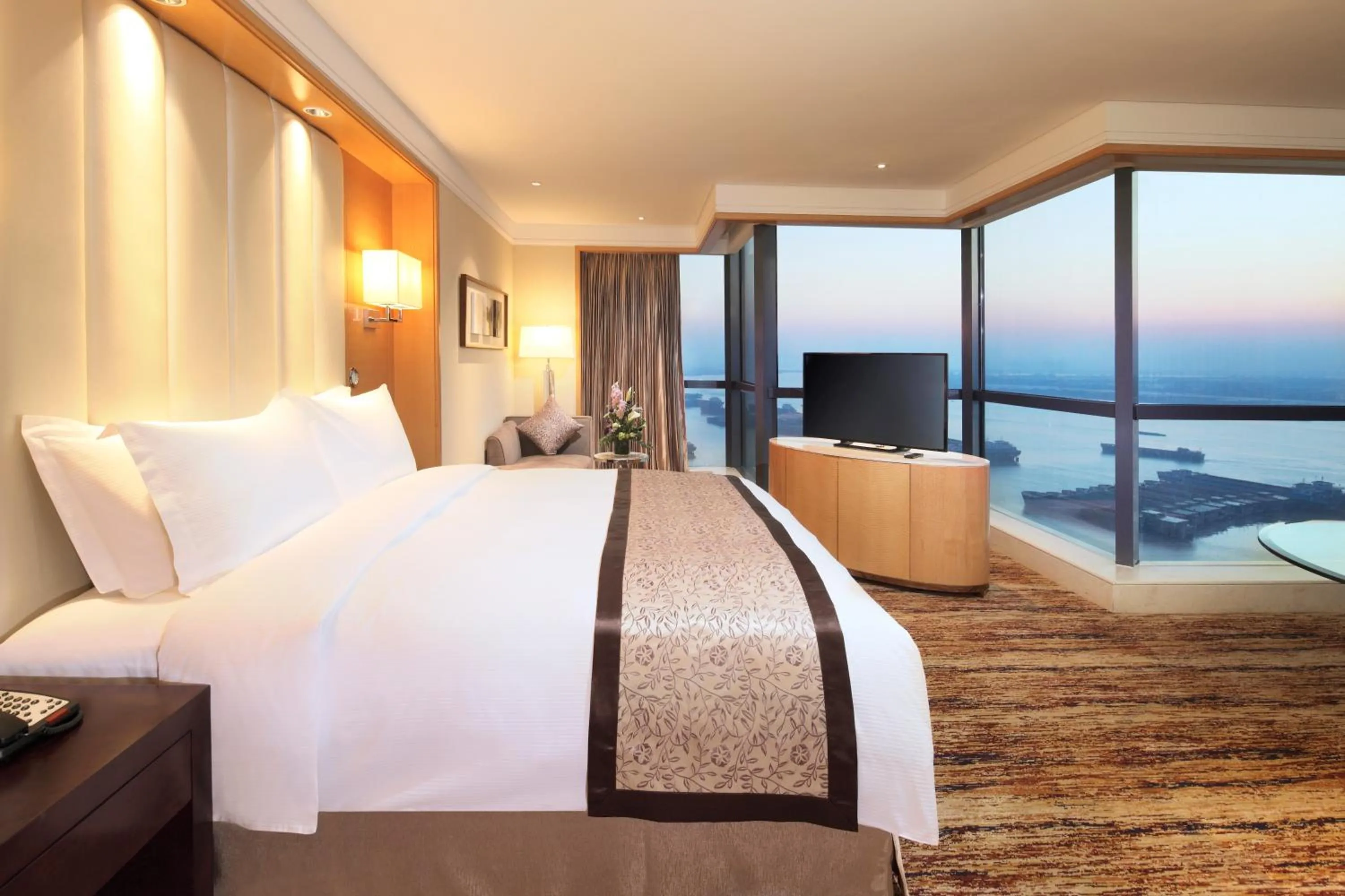 Bed in DoubleTree by Hilton Wuhu