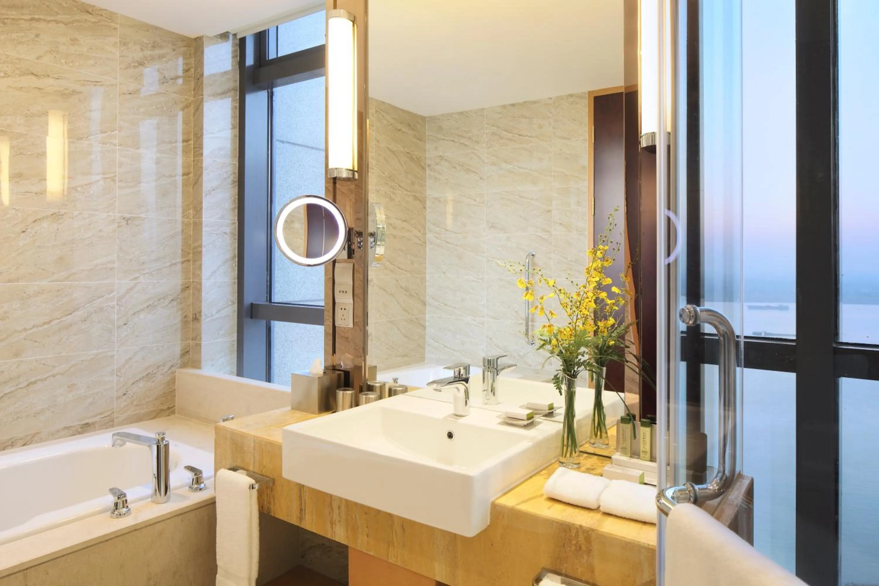 DoubleTree by Hilton Wuhu