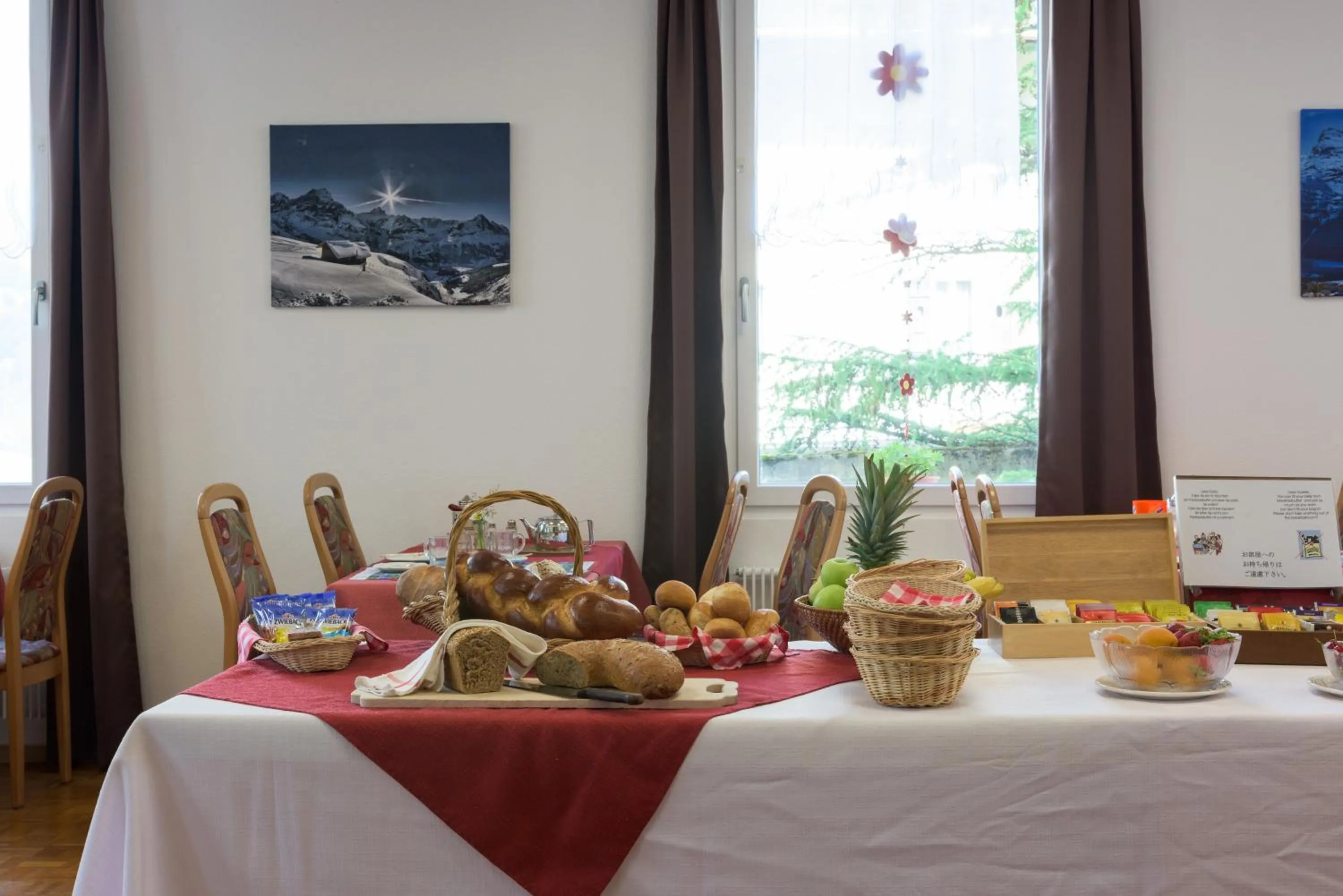 Restaurant/places to eat in Hotel Bel-Air Eden