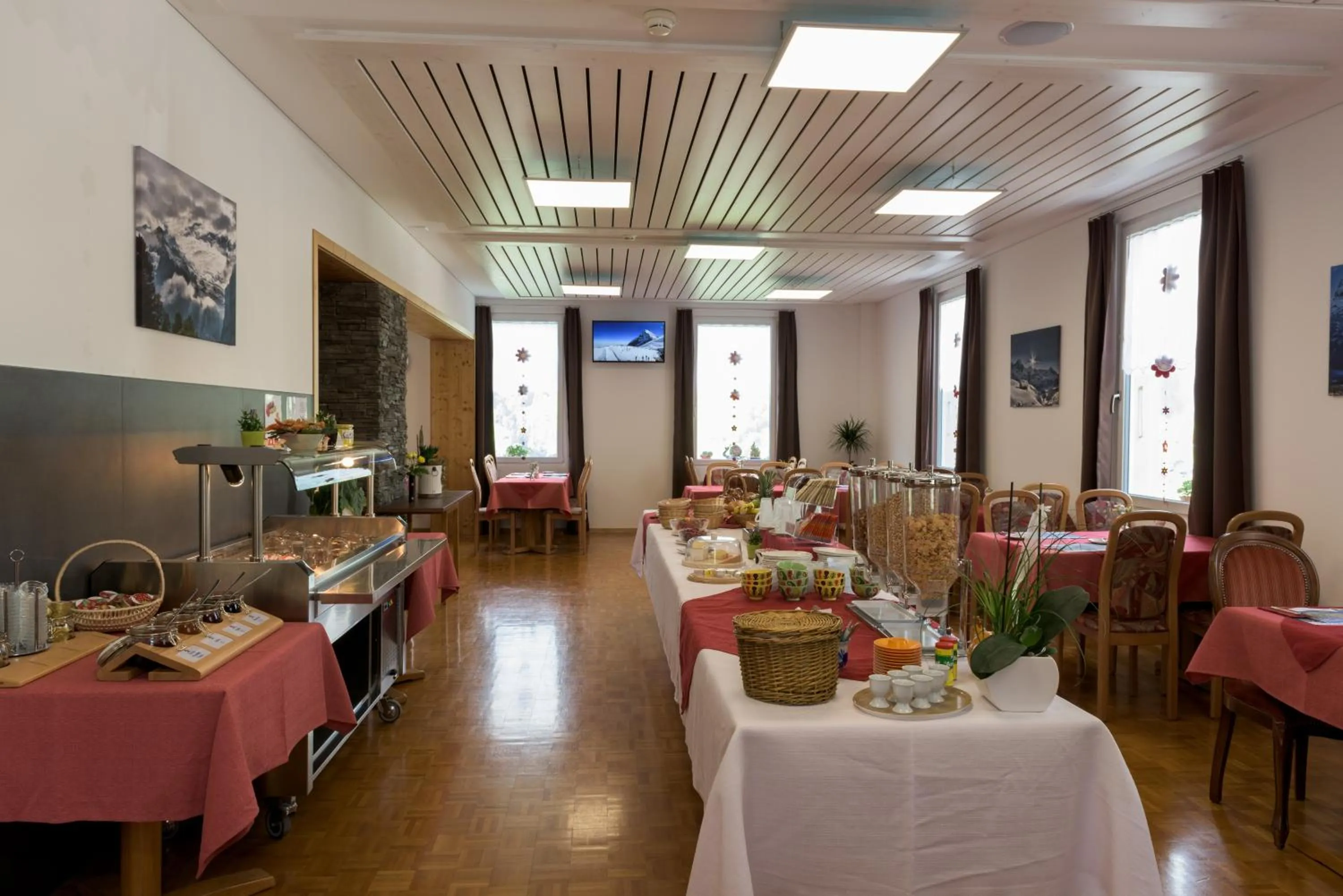 Restaurant/places to eat in Hotel Bel-Air Eden