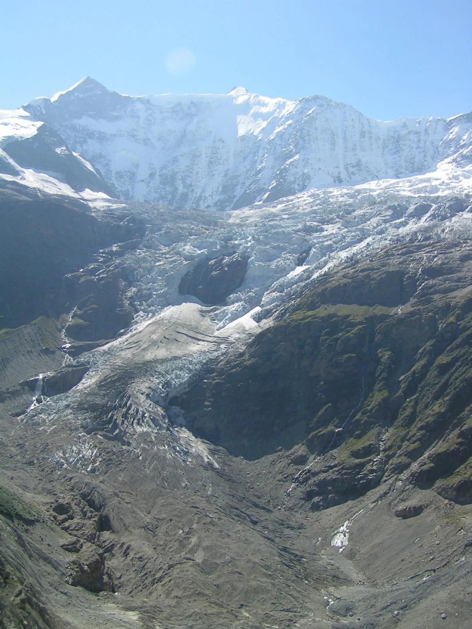 Summer in Hotel Bel-Air Eden