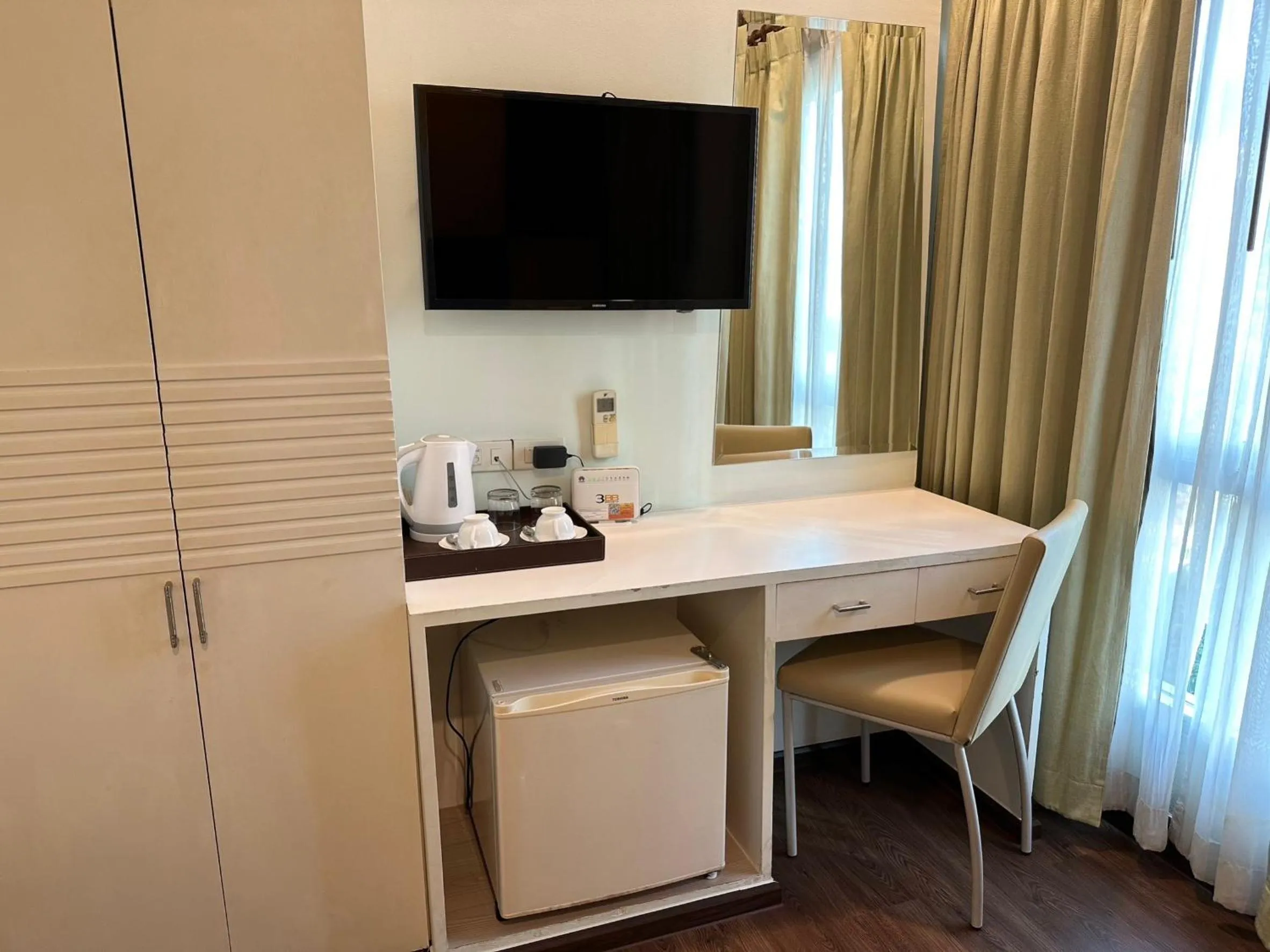 Bedroom, Bed in Calypzo Bangkok