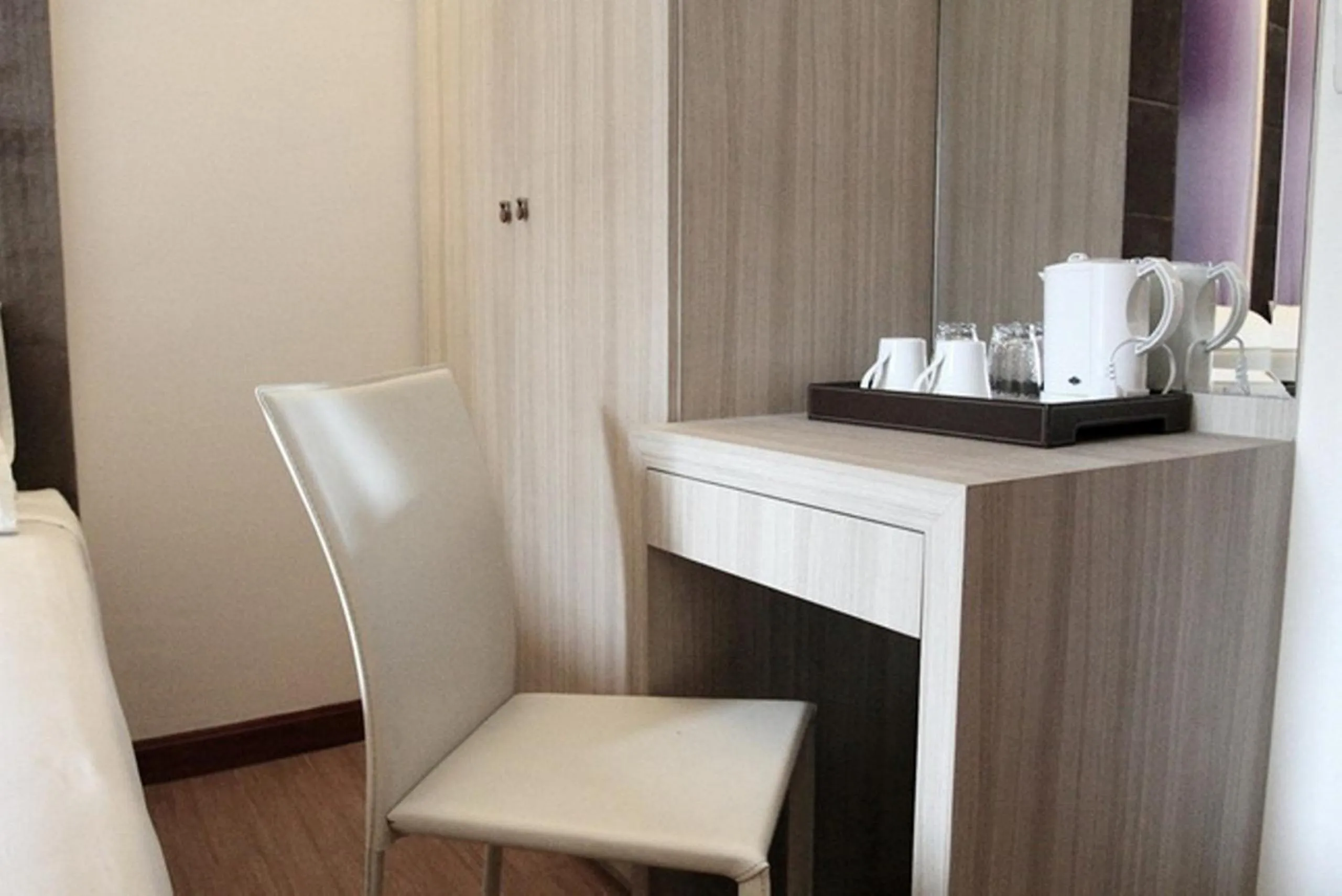 Coffee/tea facilities in Calypzo 2 Ratchada 20