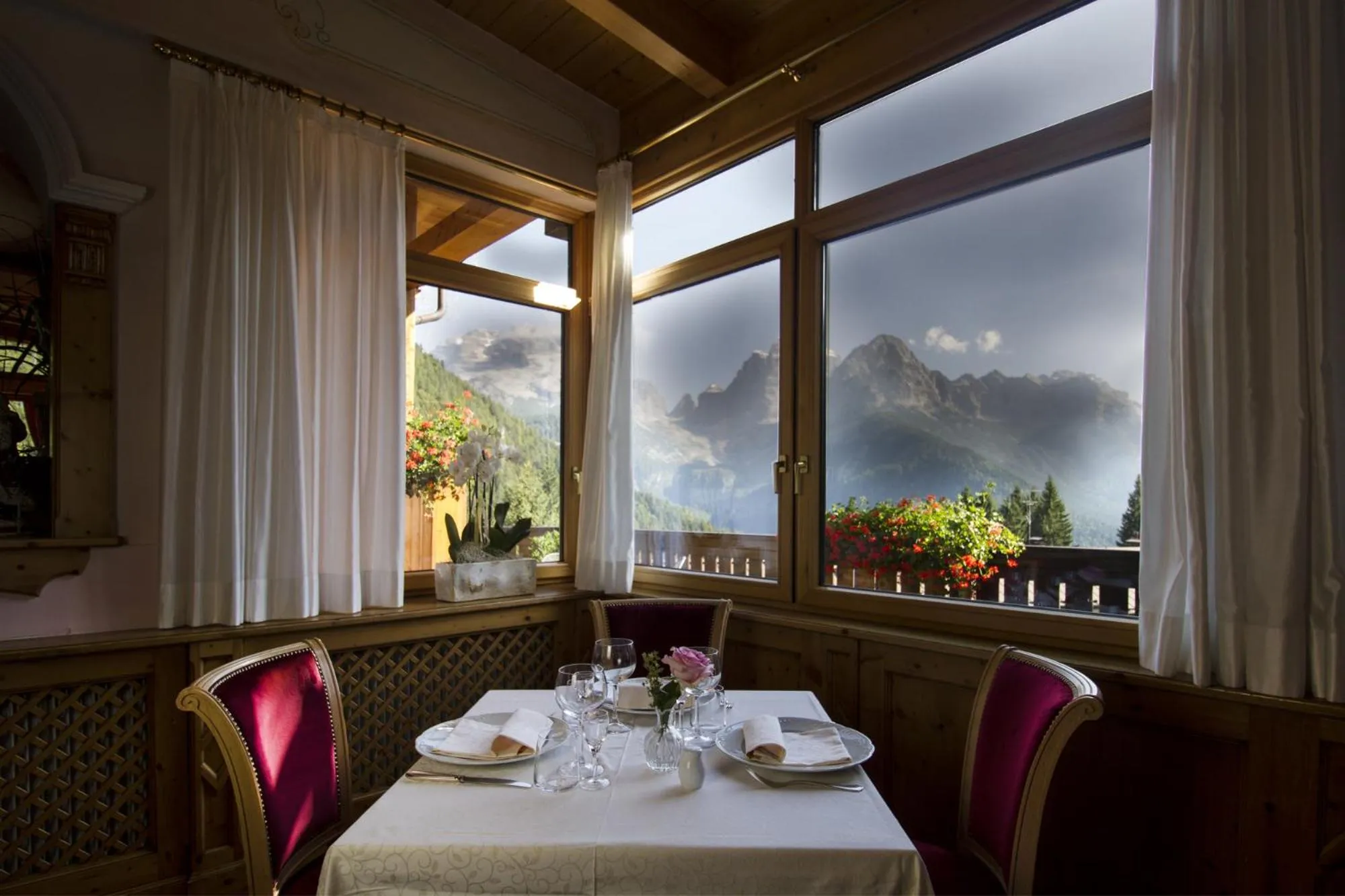 Restaurant/places to eat in Hotel Lorenzetti