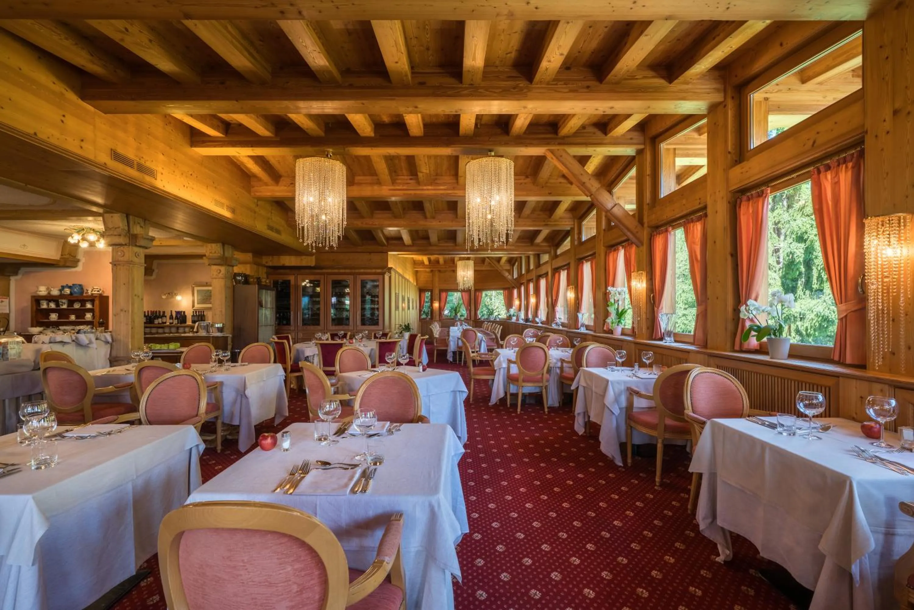 Restaurant/places to eat in Hotel Lorenzetti