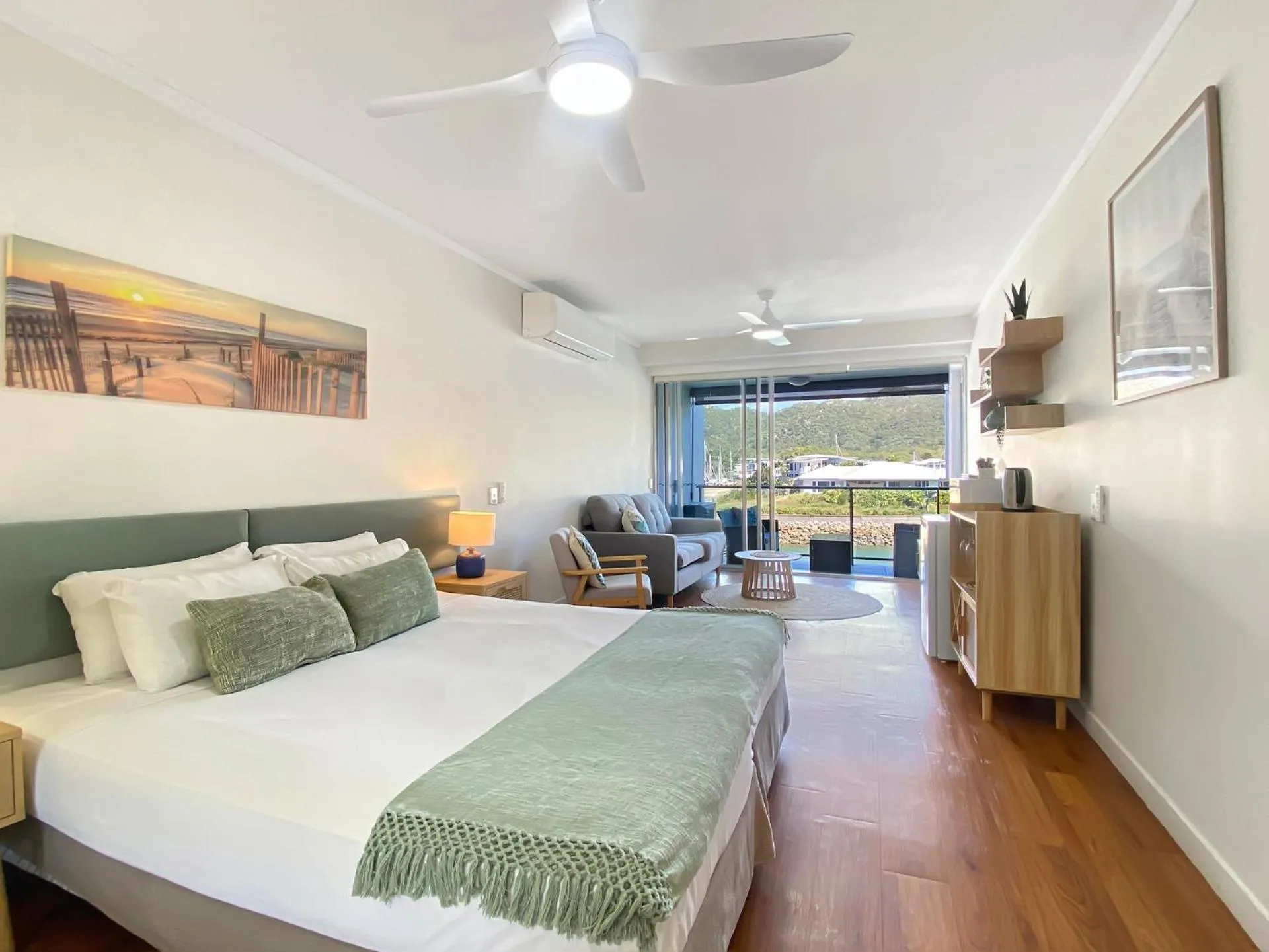 Bed in Blue on Blue Studio Room 1222