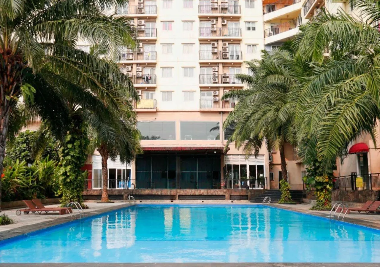 Swimming pool in X-pressbedroom Mutiara-Bekasi