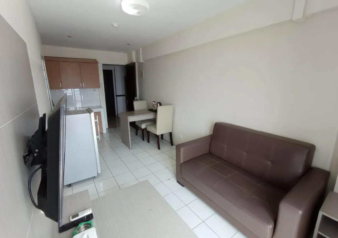 TV and multimedia in X-pressbedroom Mutiara-Bekasi