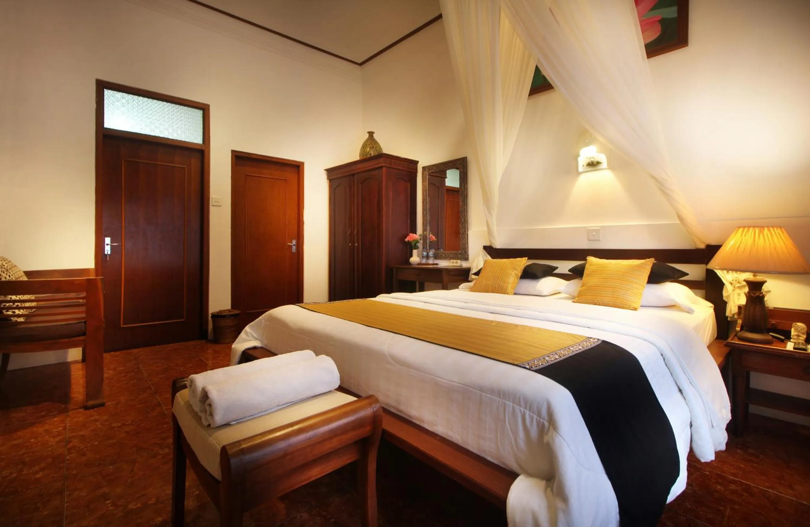 Photo of the whole room, Bed in Hotel Jati Sanur