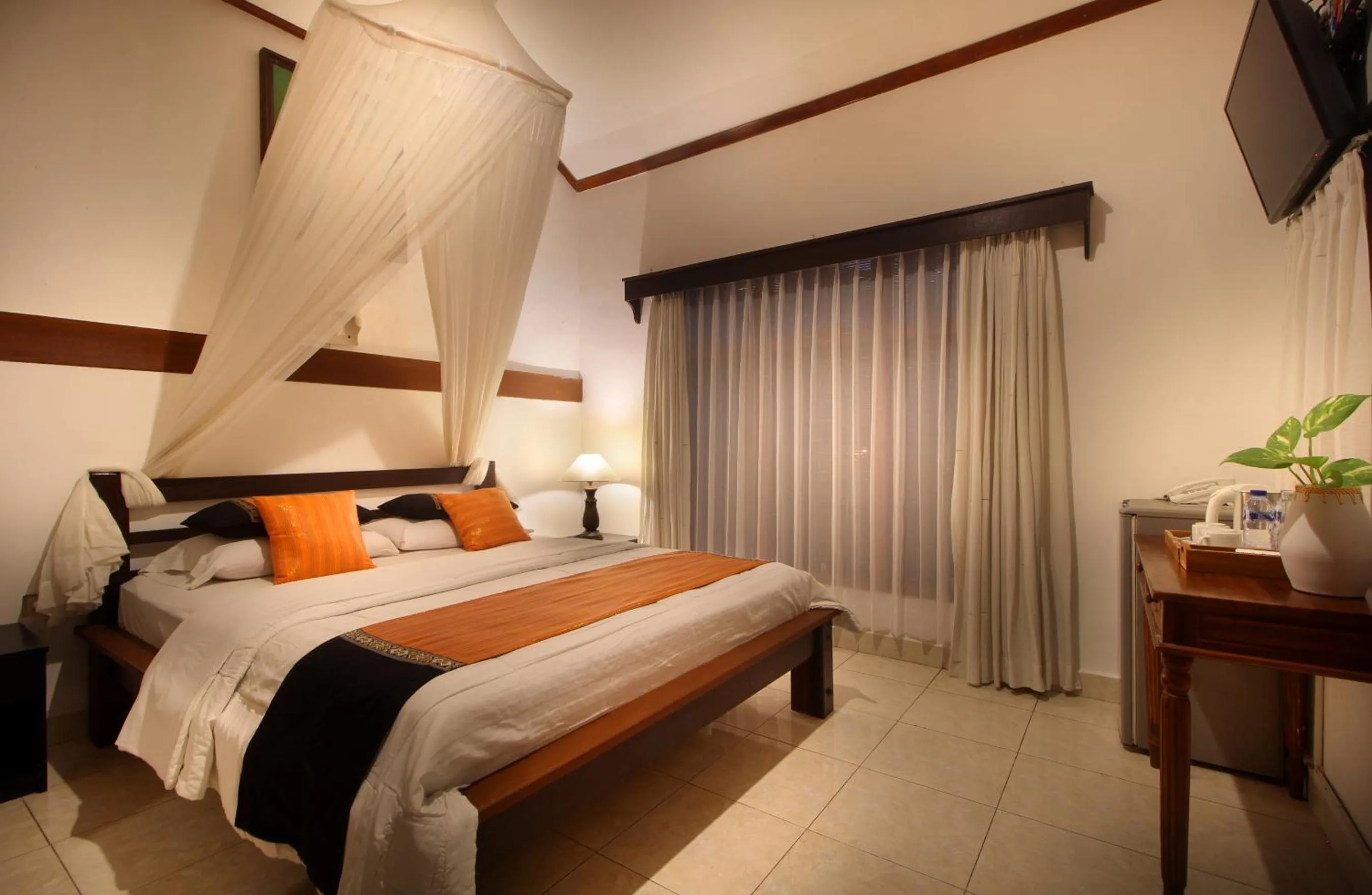 Bedroom, Bed in Hotel Jati Sanur