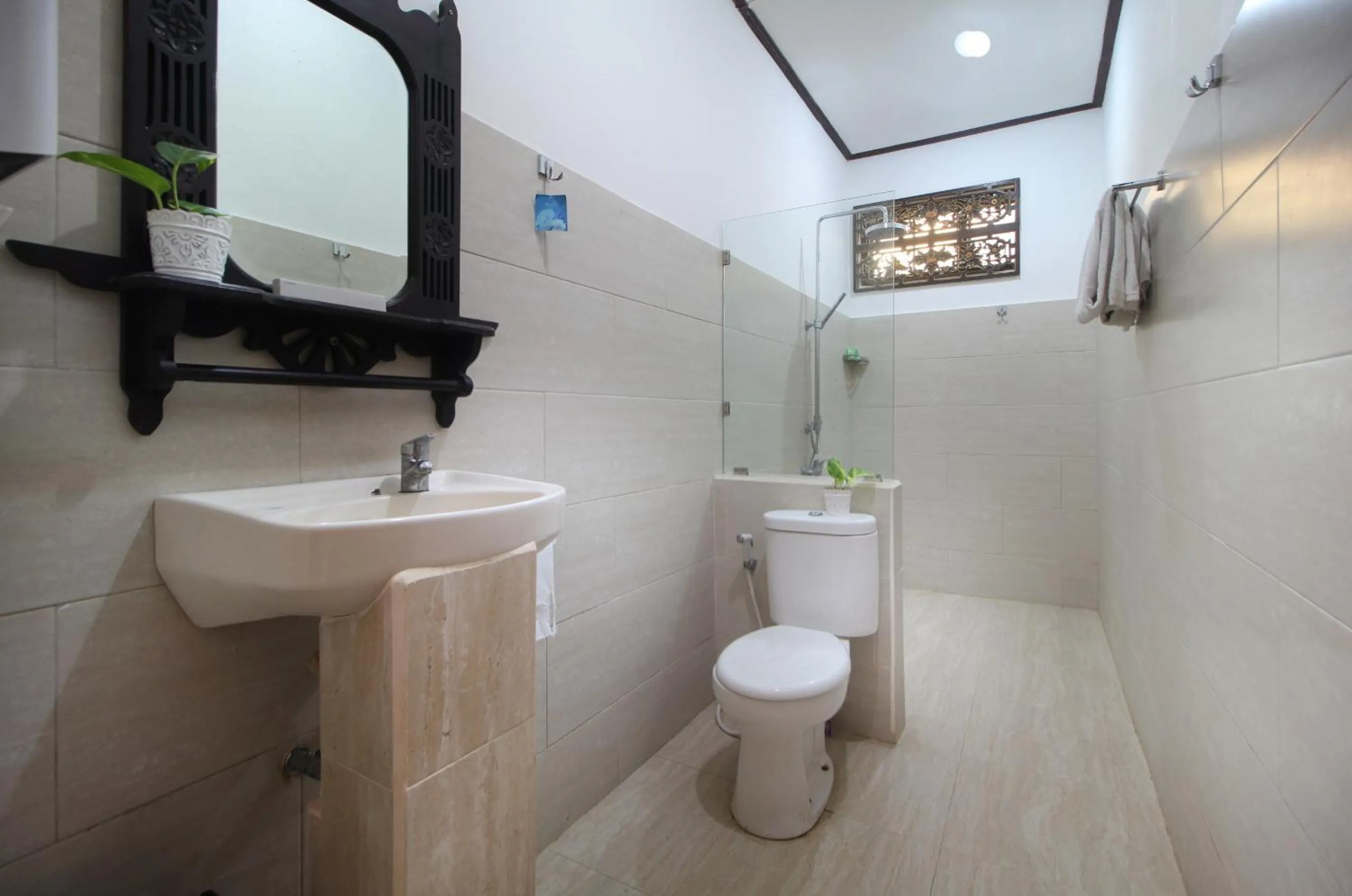 Toilet in Hotel Jati Sanur